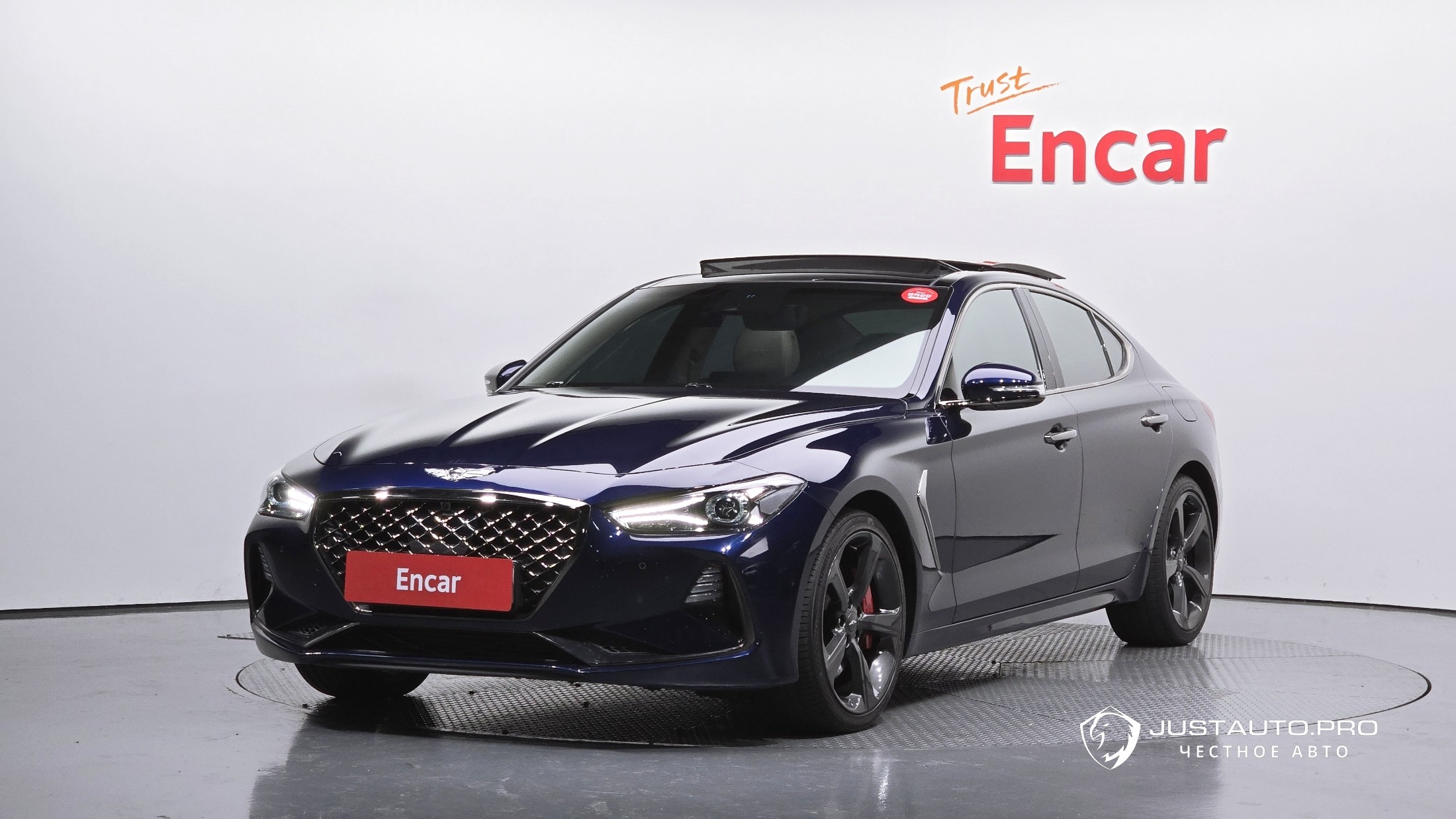 Автомобиль Genesis G70