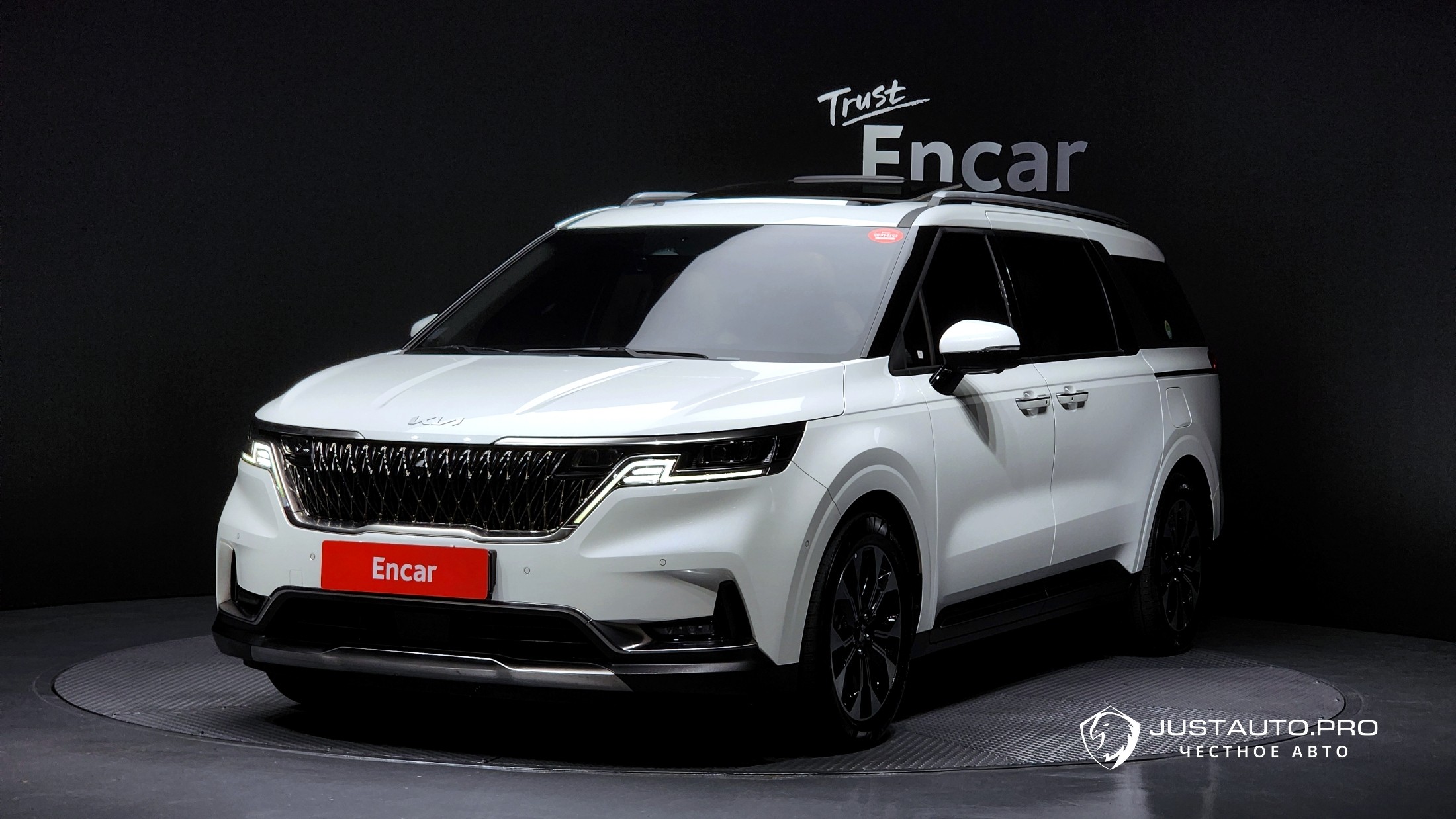 Автомобиль Kia Canival