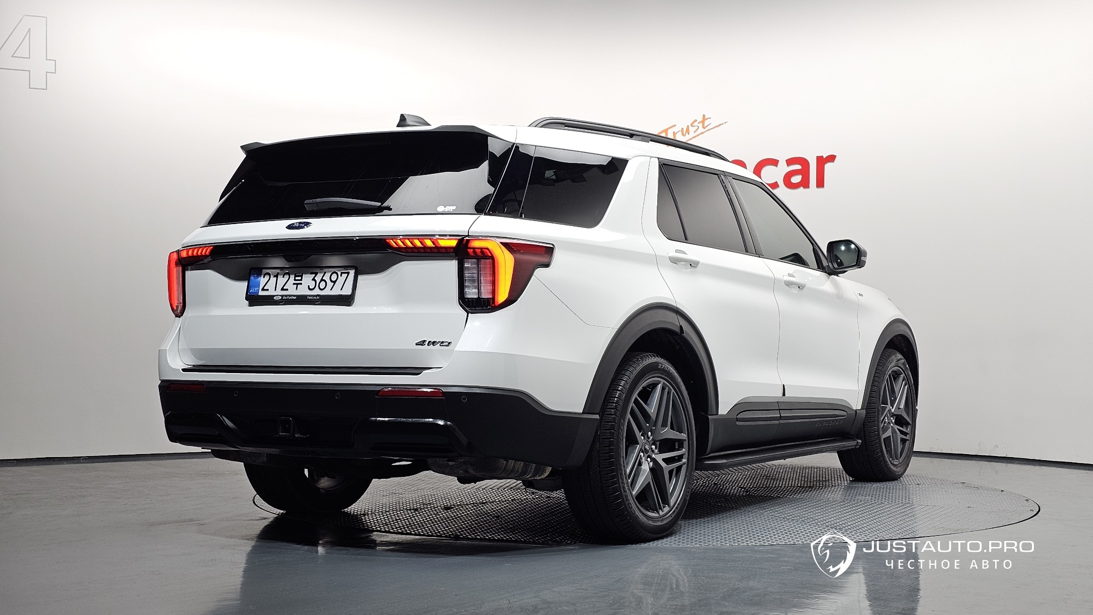 Автомобиль Ford Explorer