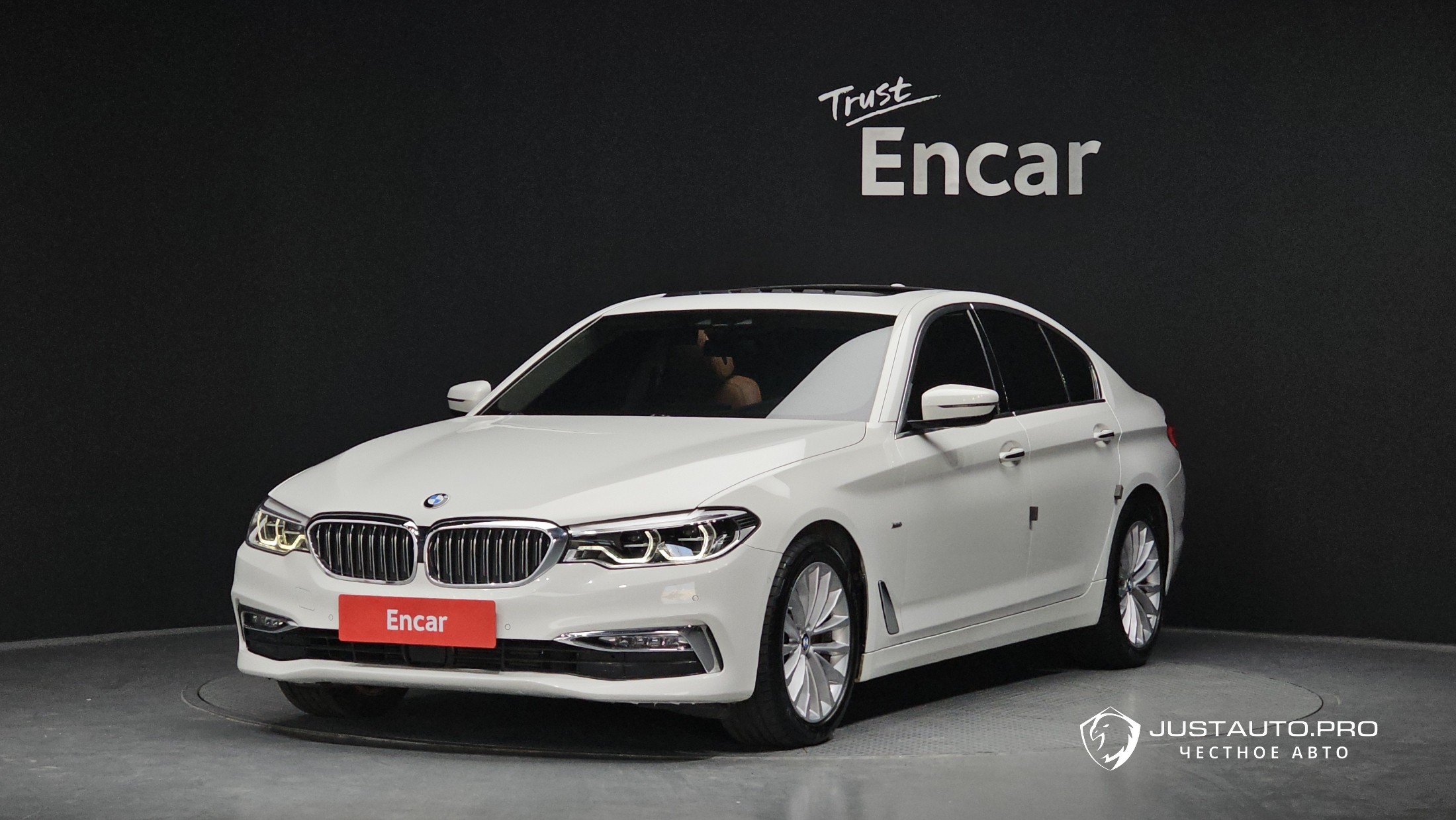 Автомобиль BMW 5-Series