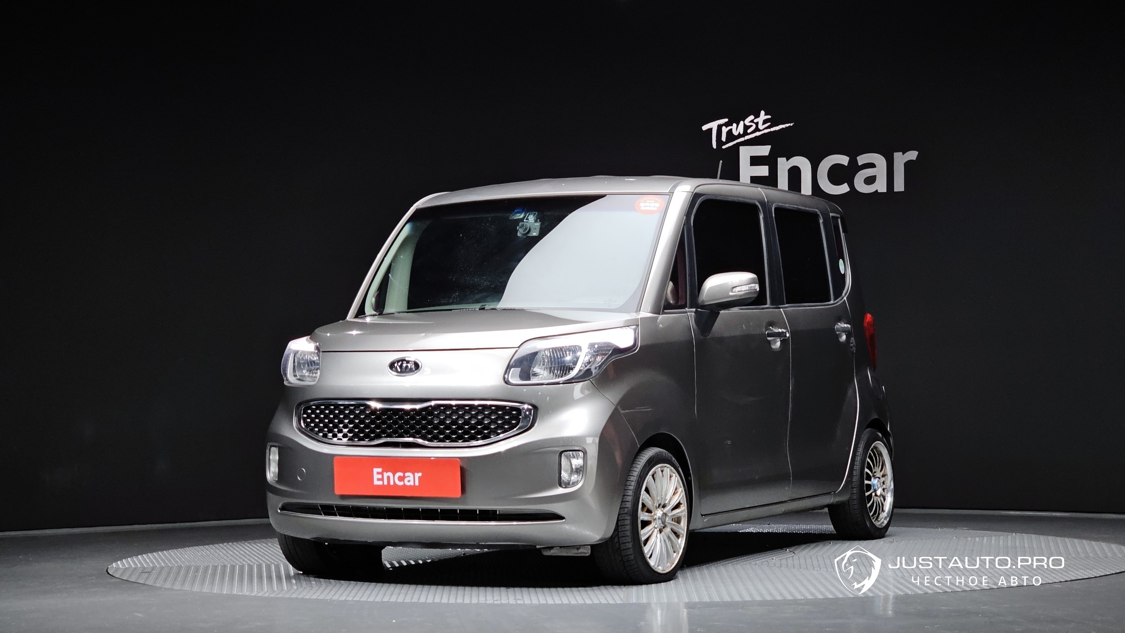 Автомобиль Kia RAY