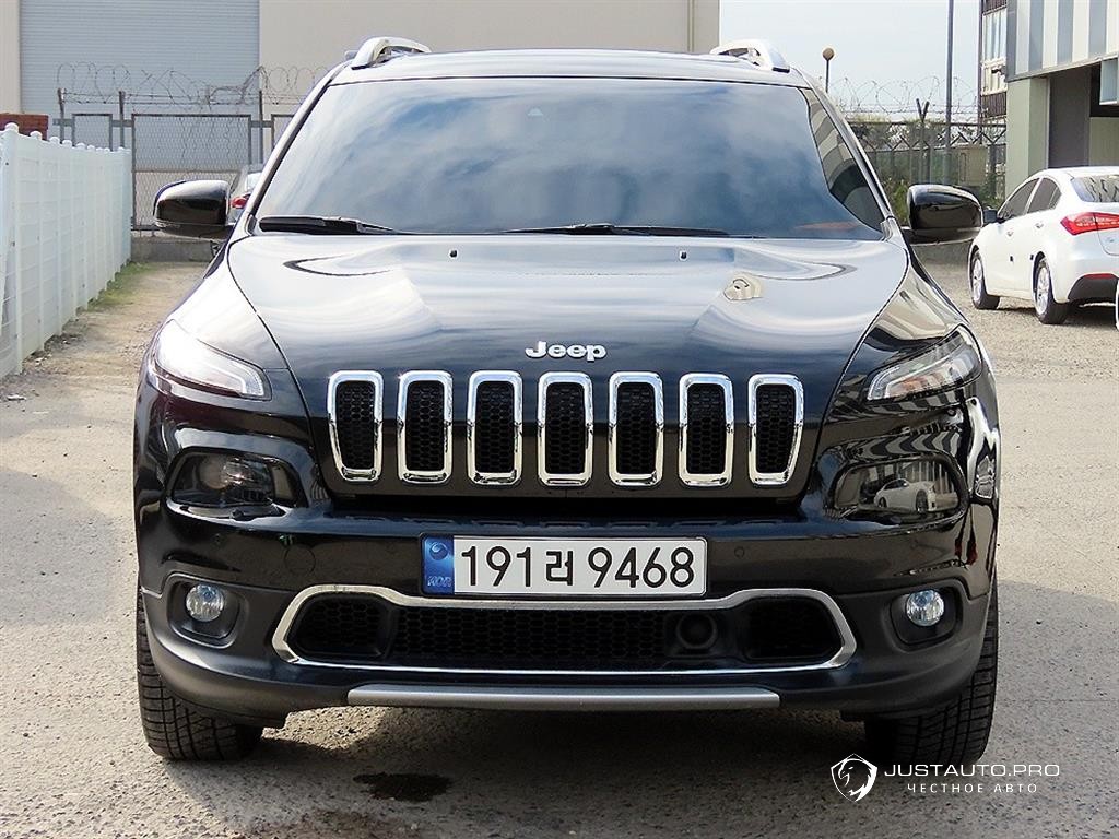 Автомобиль Jeep Cherokee