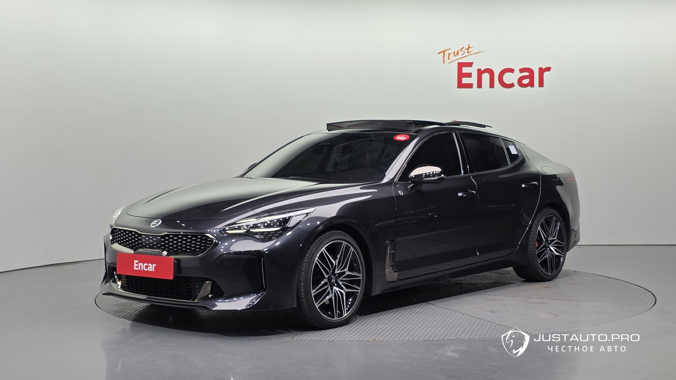 Автомобиль Kia Stinger