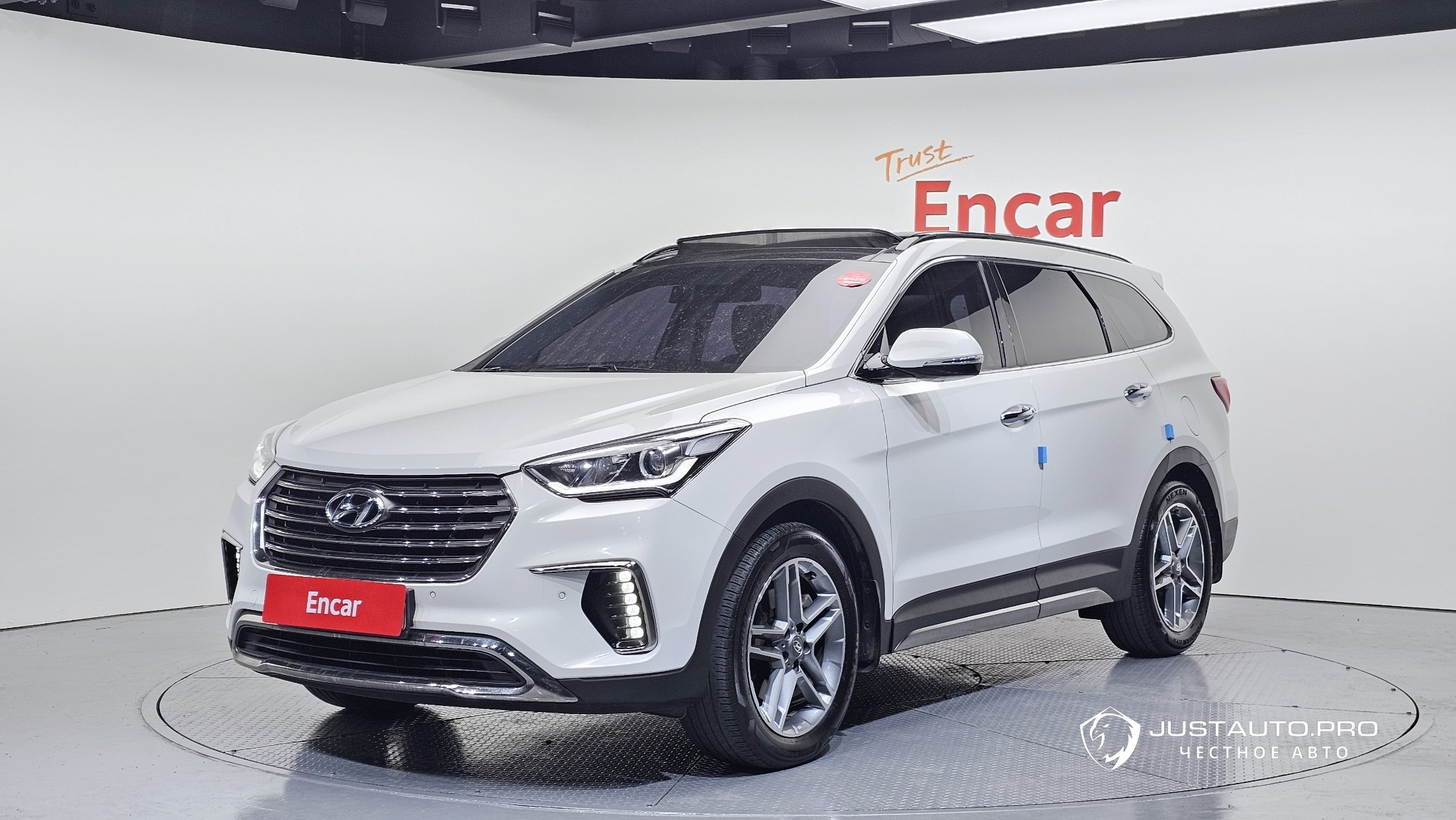 Автомобиль Hyundai Maxcruz