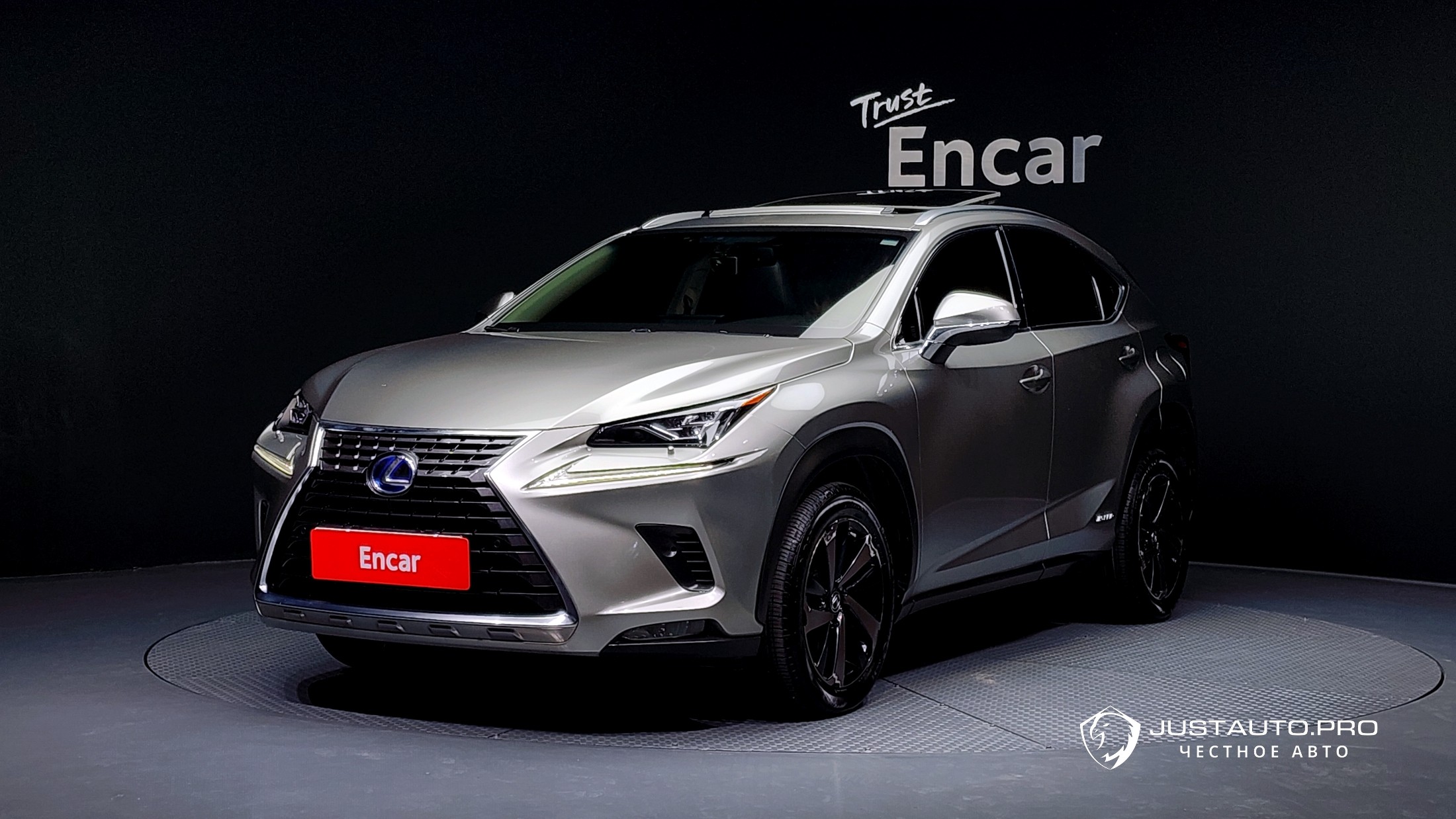 Автомобиль Lexus NX