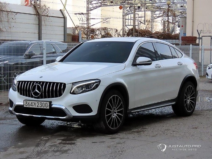 Автомобиль Mercedes-Benz GLC-Class