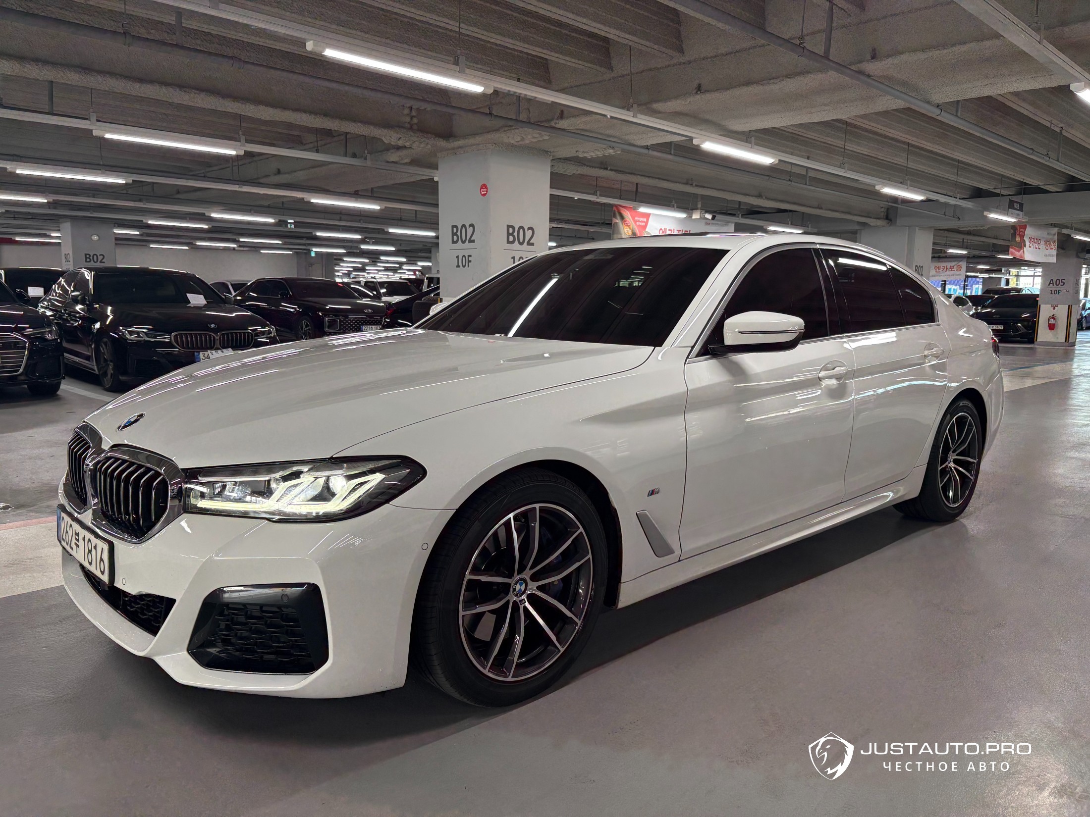 Автомобиль BMW 5-Series