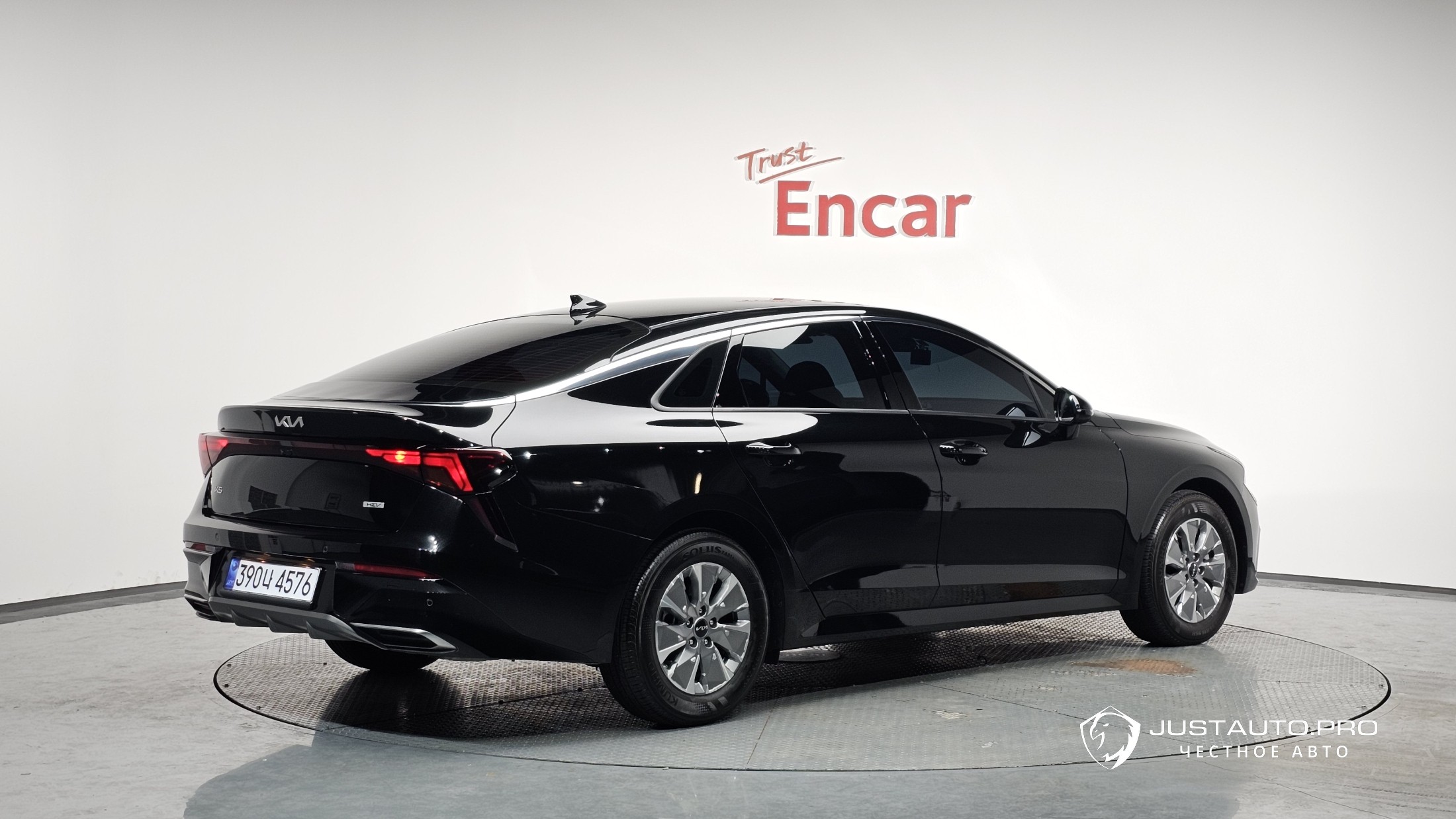 Автомобиль Kia K5