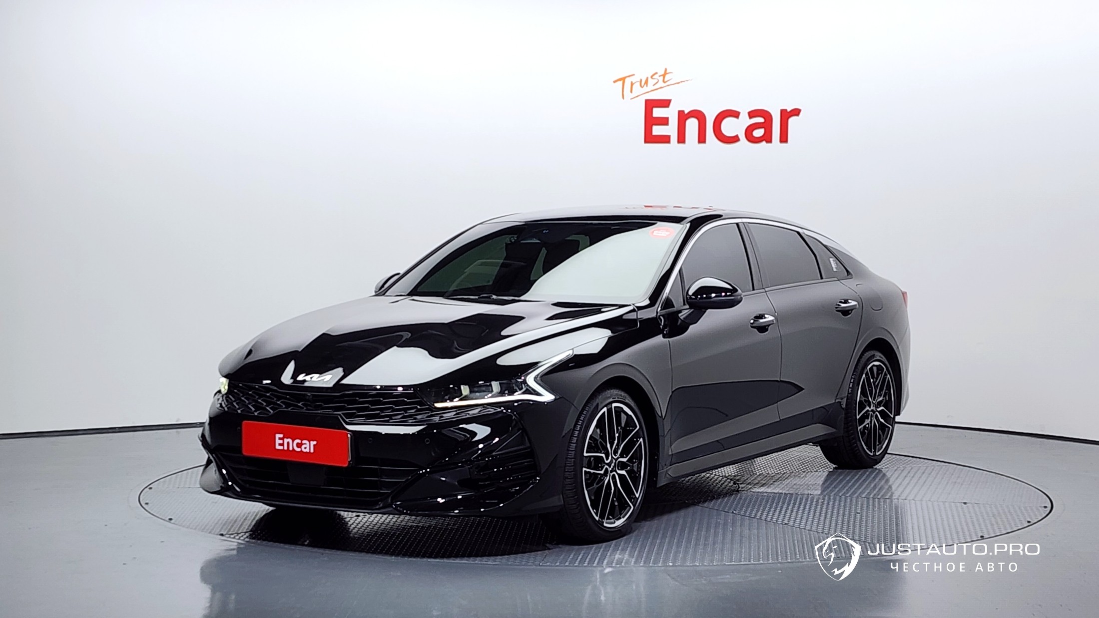 Автомобиль Kia K5