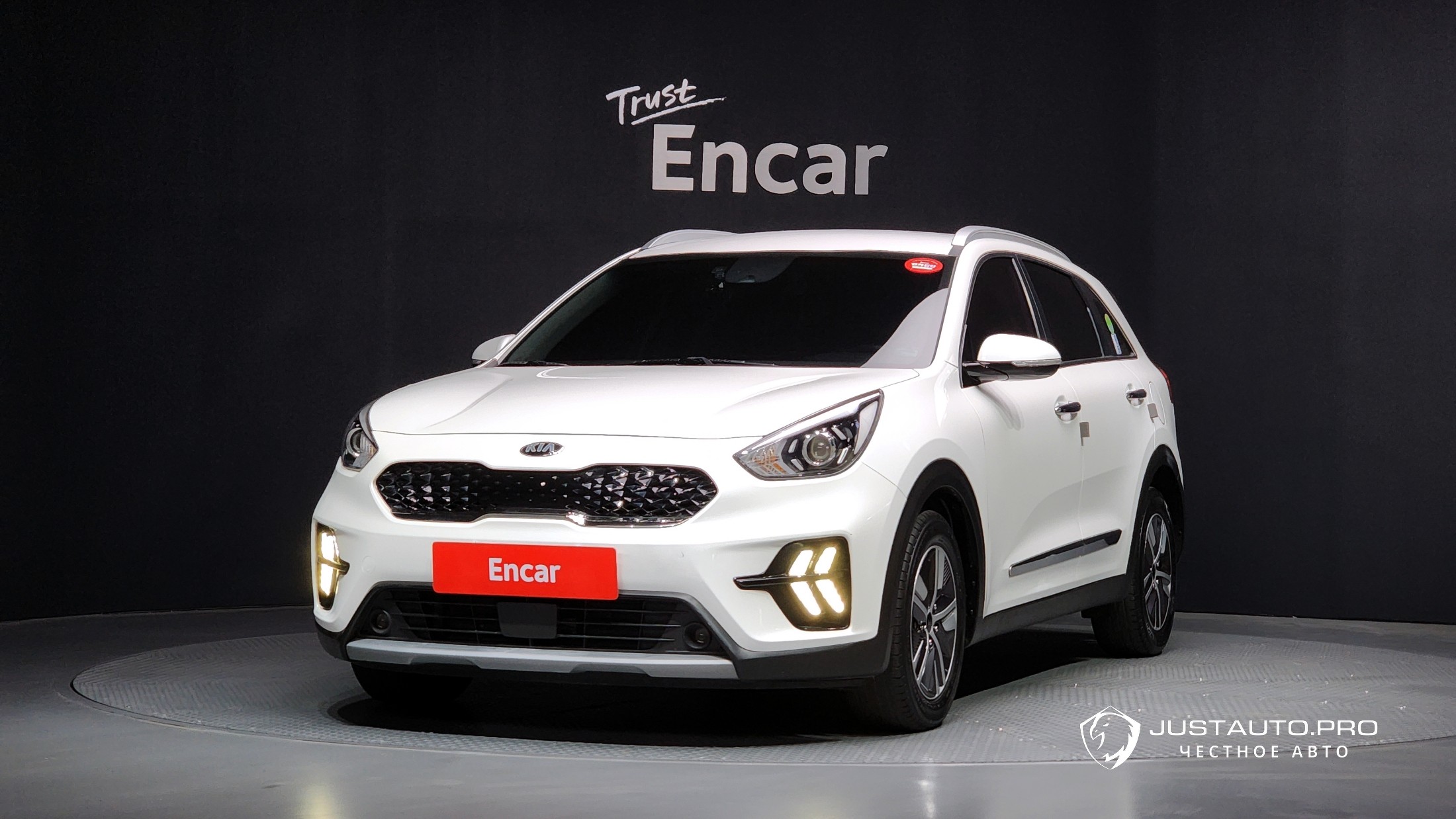 Автомобиль Kia Niro