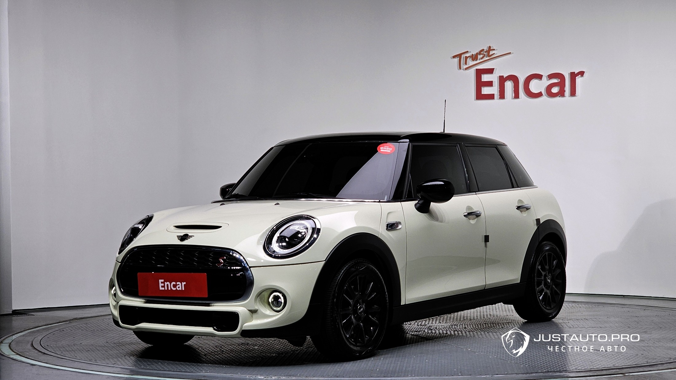 Автомобиль Mini Cooper