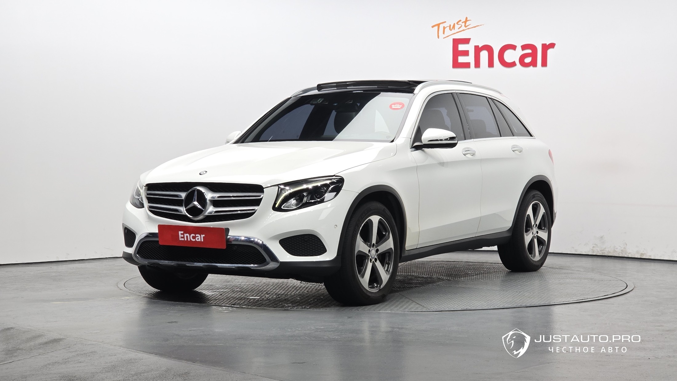 Автомобиль Mercedes-Benz GLC-Class