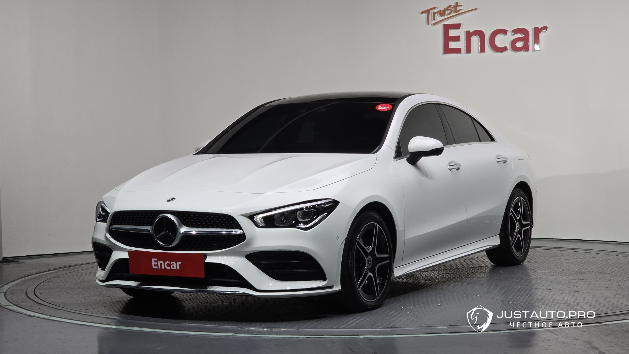 Автомобиль Mercedes-Benz CLA-Class