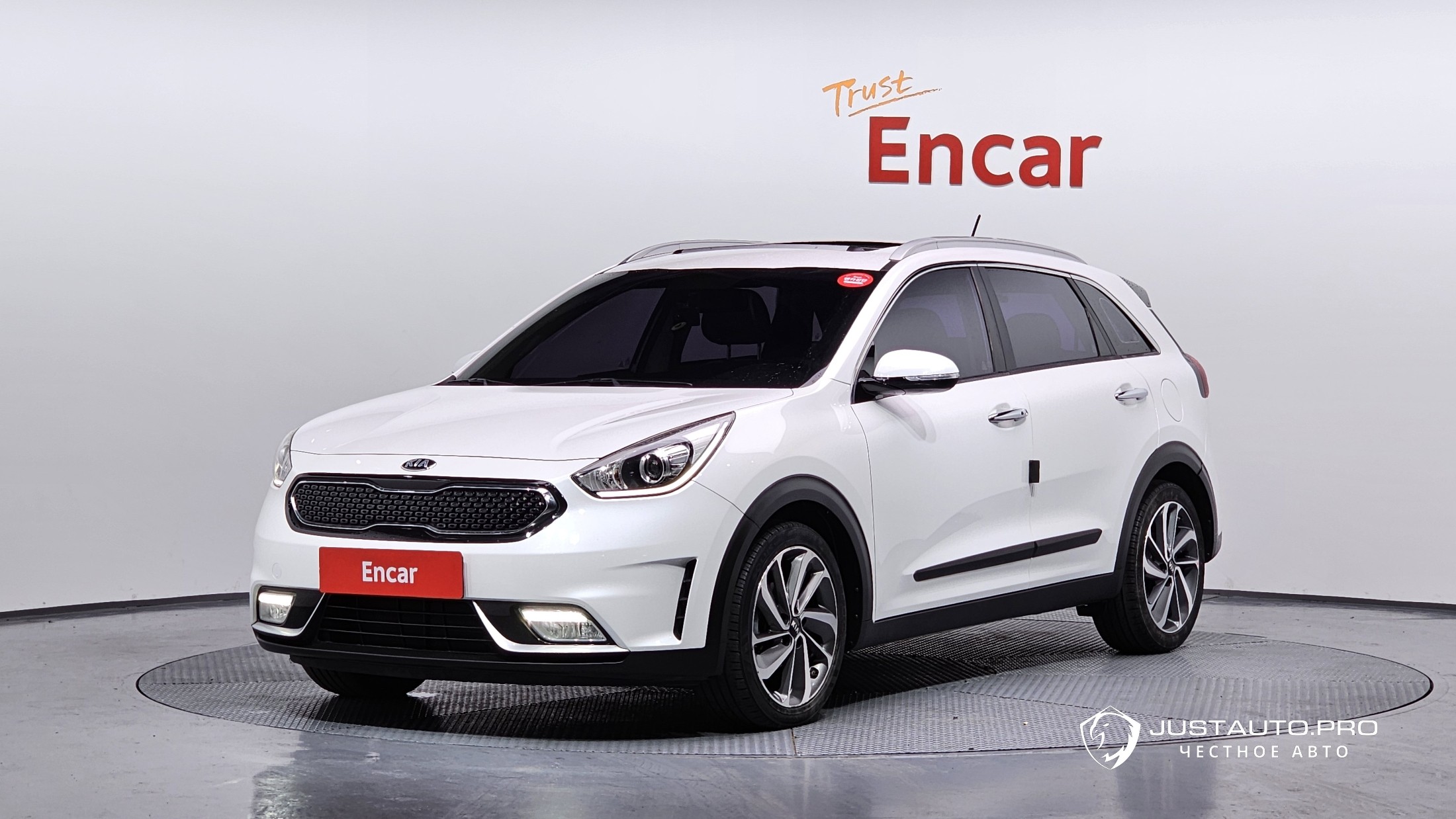 Автомобиль Kia Niro