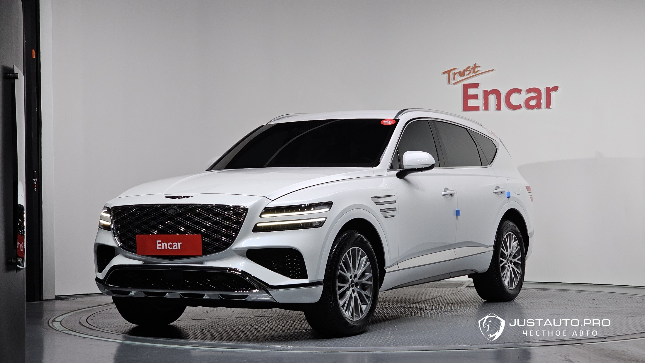 Автомобиль Genesis GV80