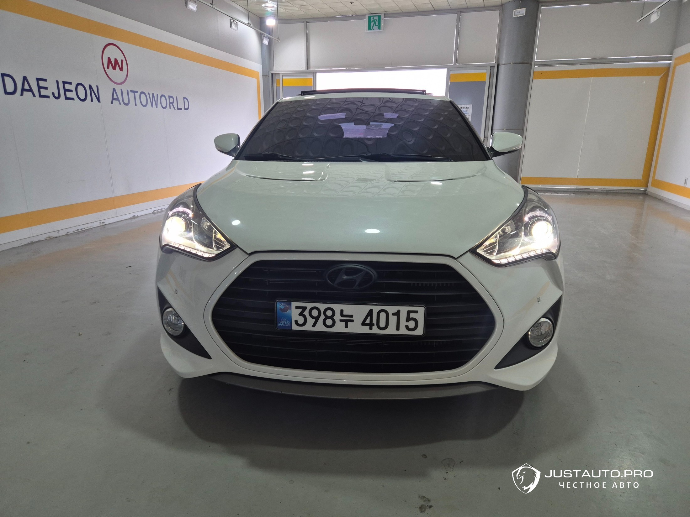 Автомобиль Hyundai Veloster