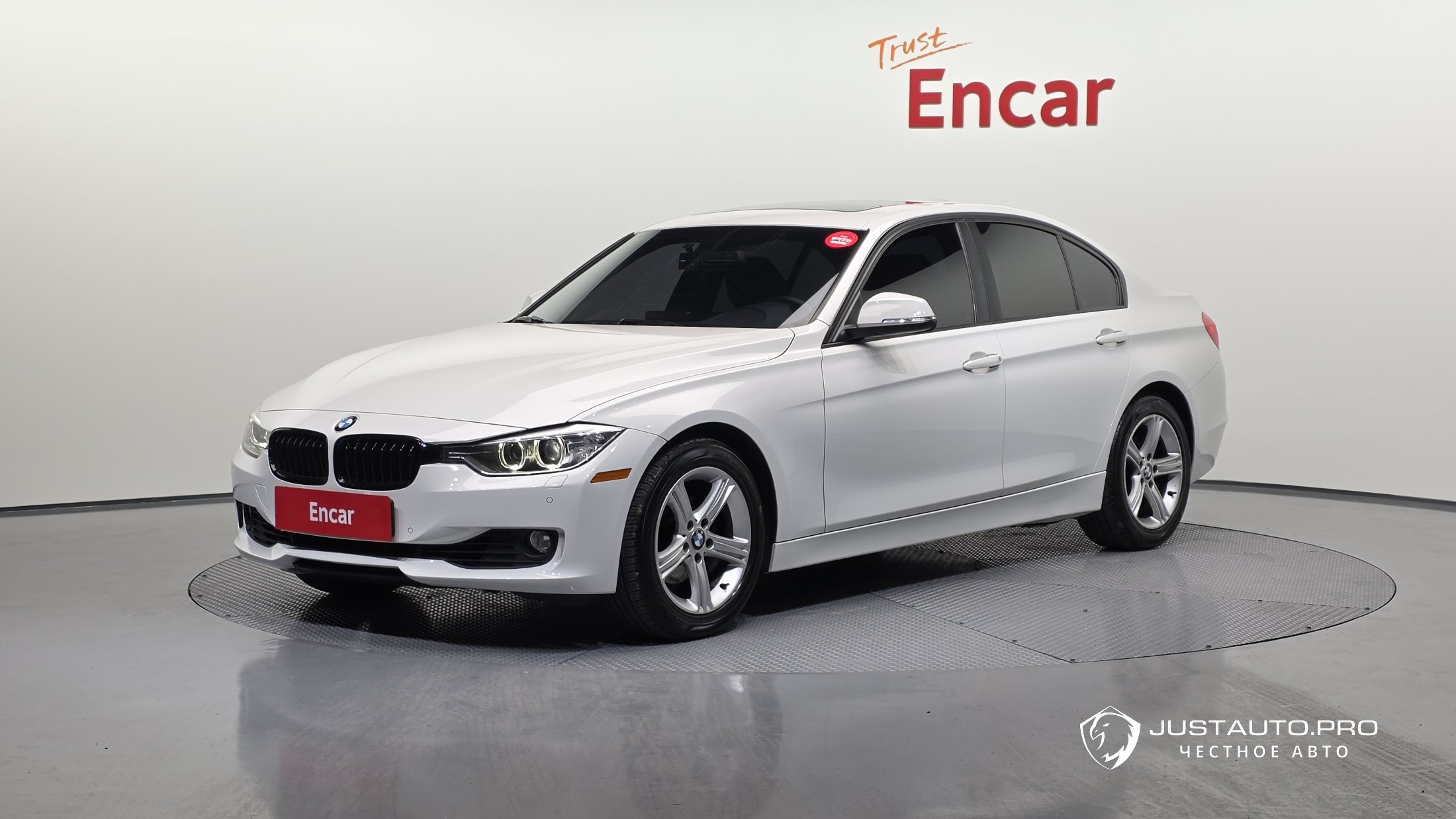 Автомобиль BMW 3-Series