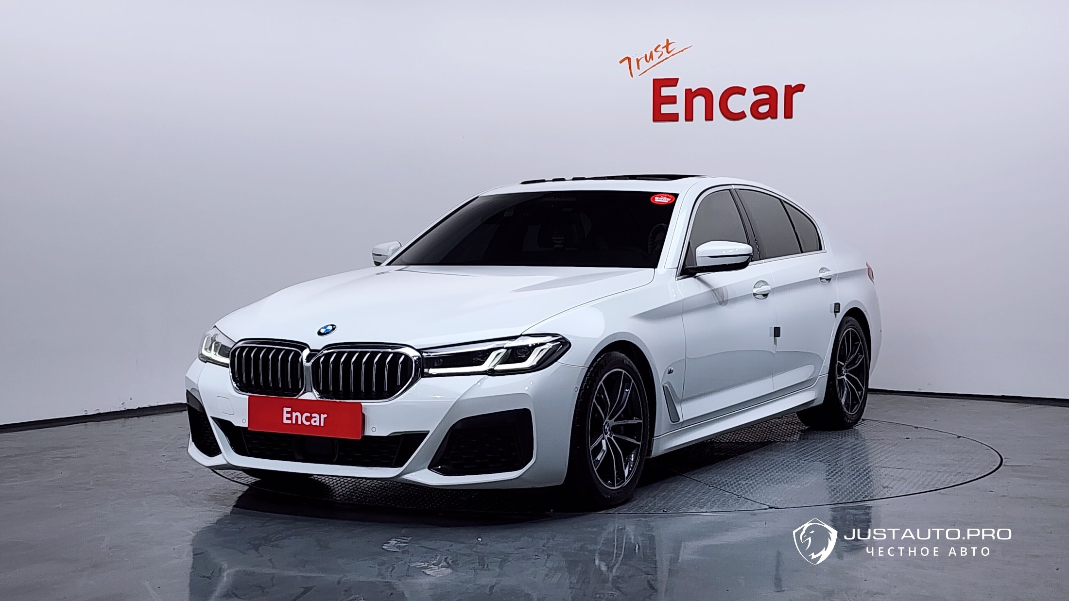 Автомобиль BMW 5-Series