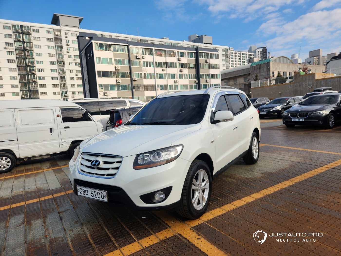 Автомобиль Hyundai Santafe