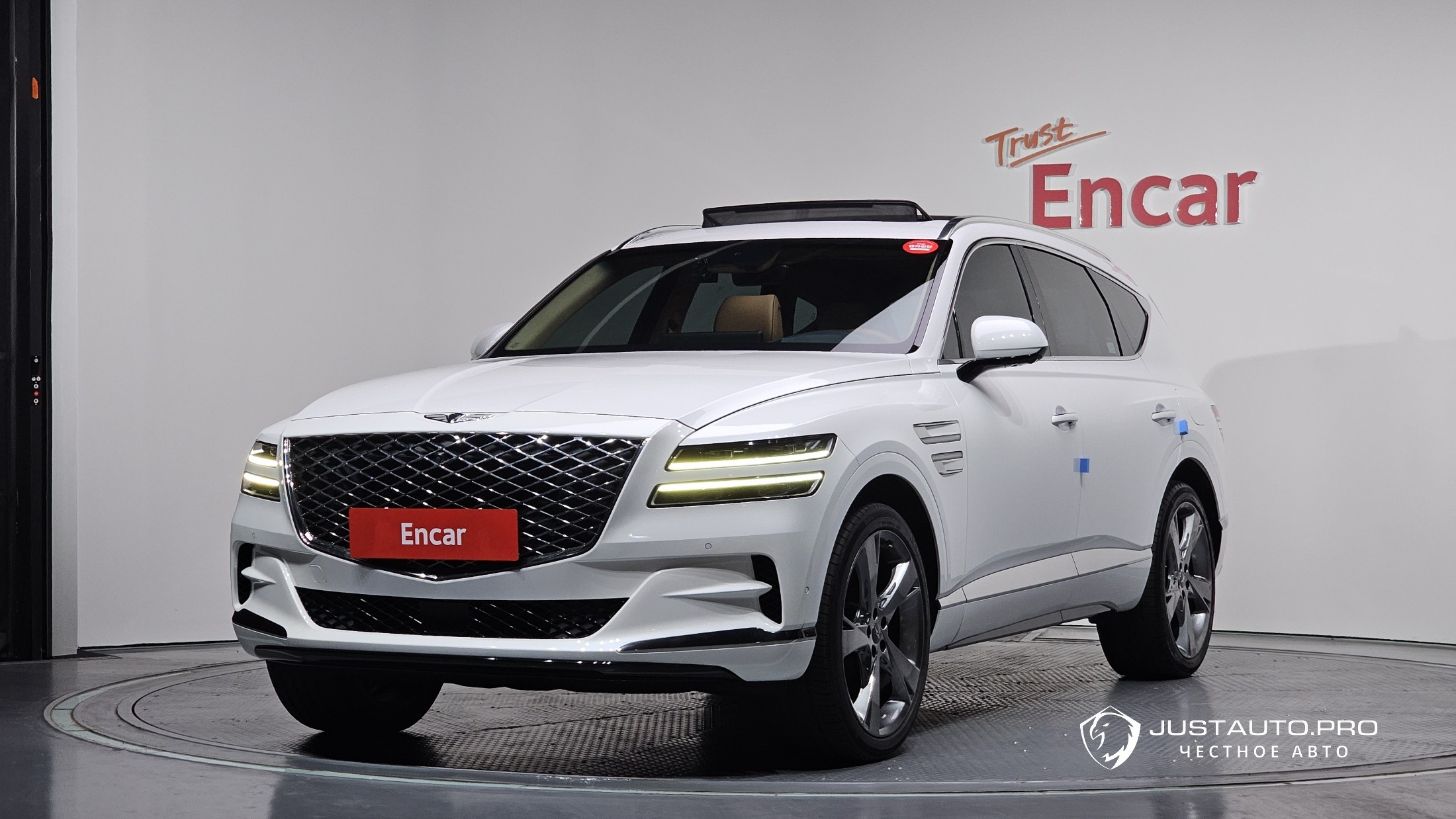 Автомобиль Genesis GV80