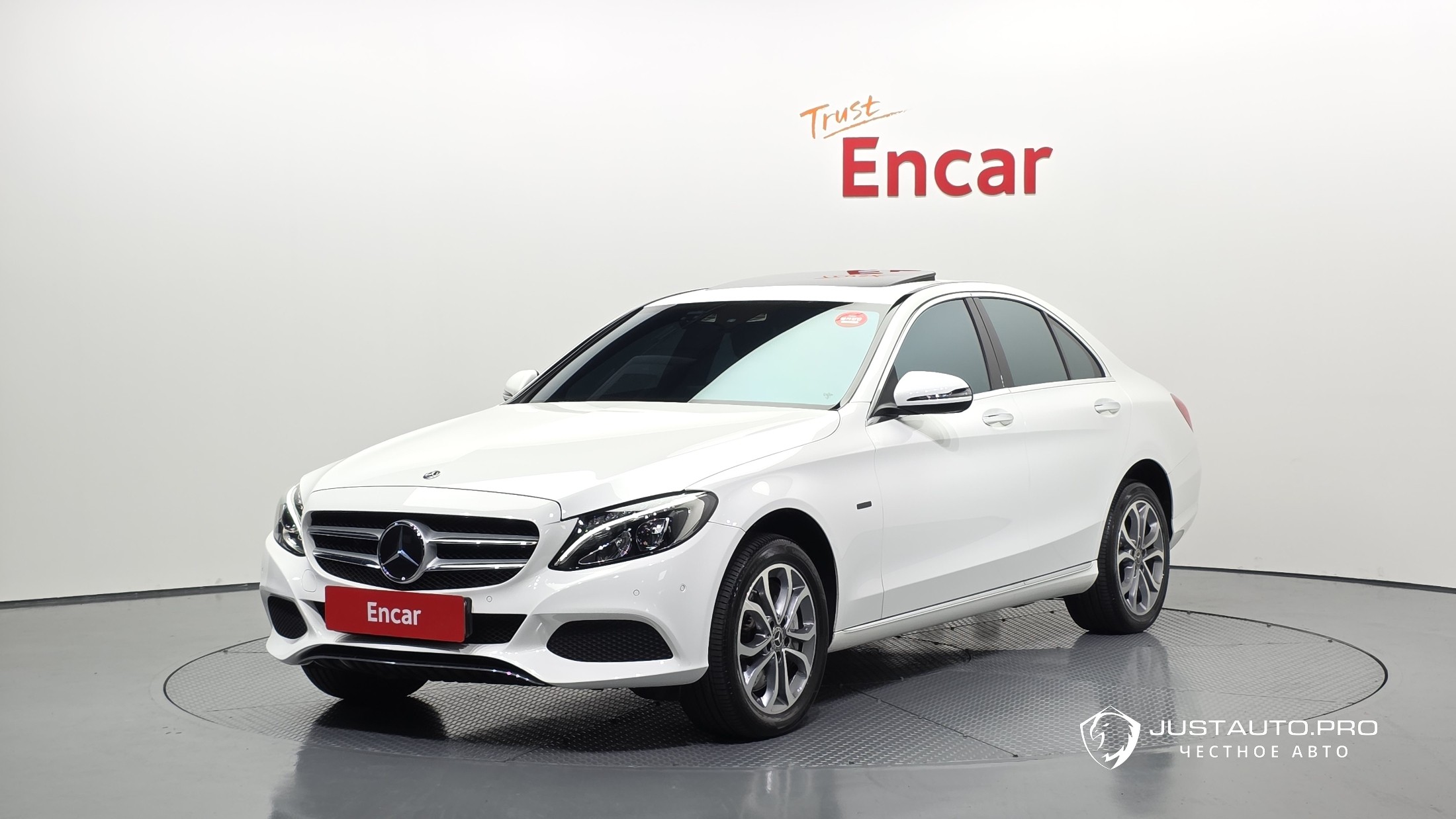 Автомобиль Mercedes-Benz C-Class