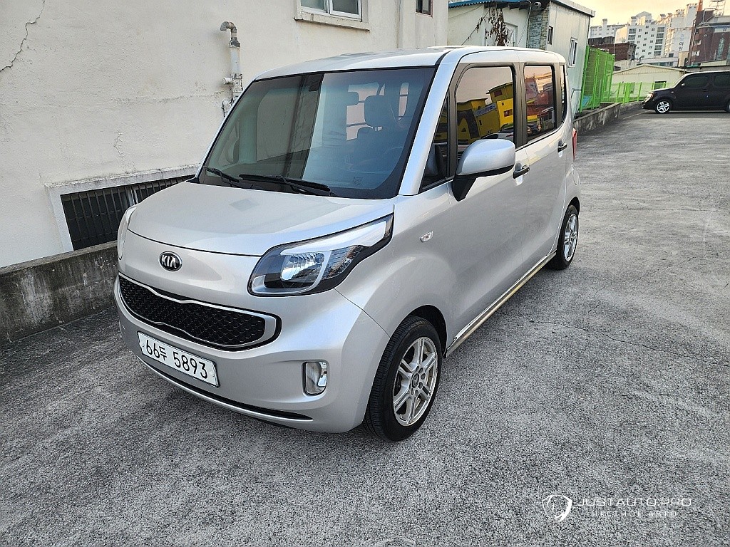 Автомобиль Kia RAY