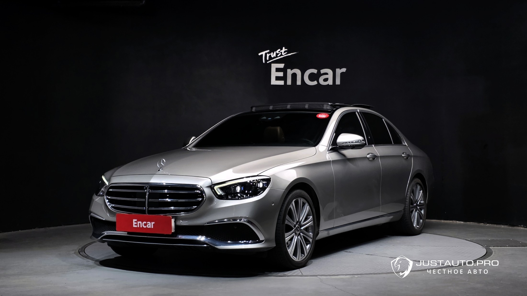 Автомобиль Mercedes-Benz E-Class
