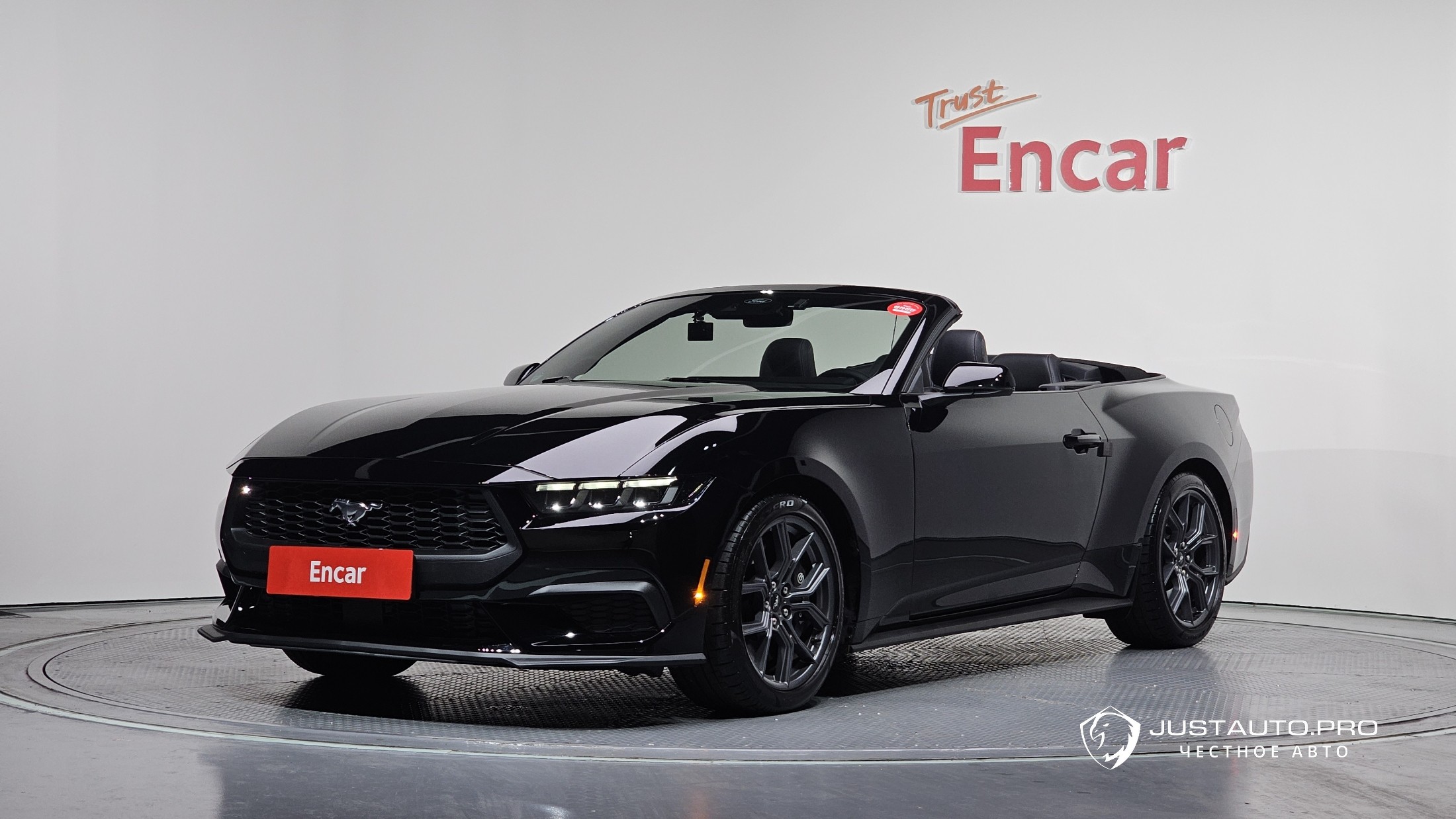 Автомобиль Ford Mustang