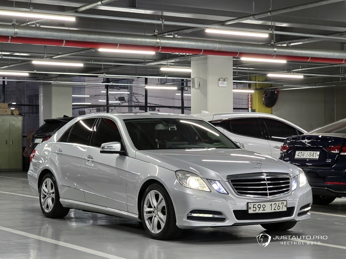 Автомобиль Mercedes-Benz E-Class