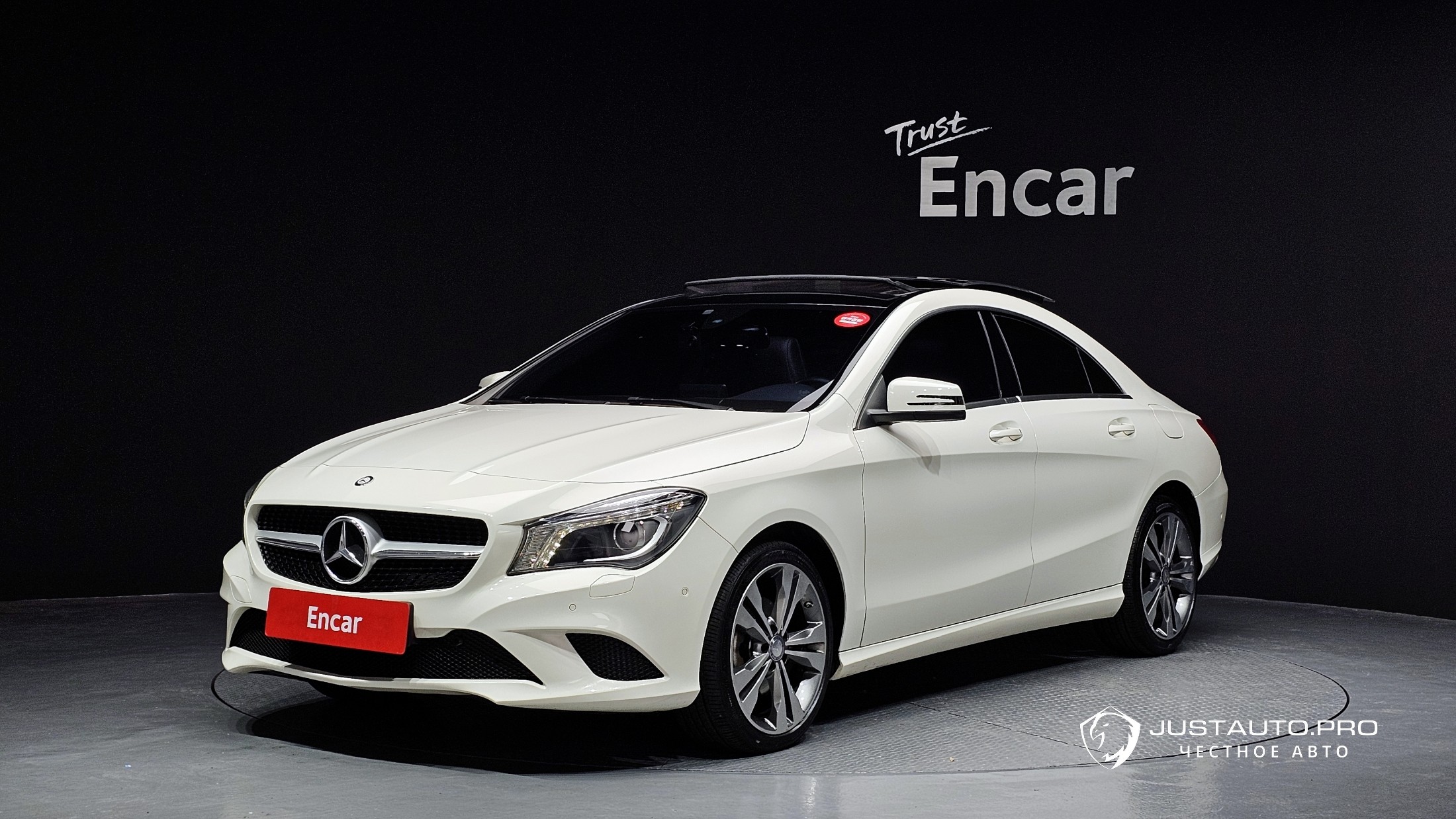 Автомобиль Mercedes-Benz CLA-Class