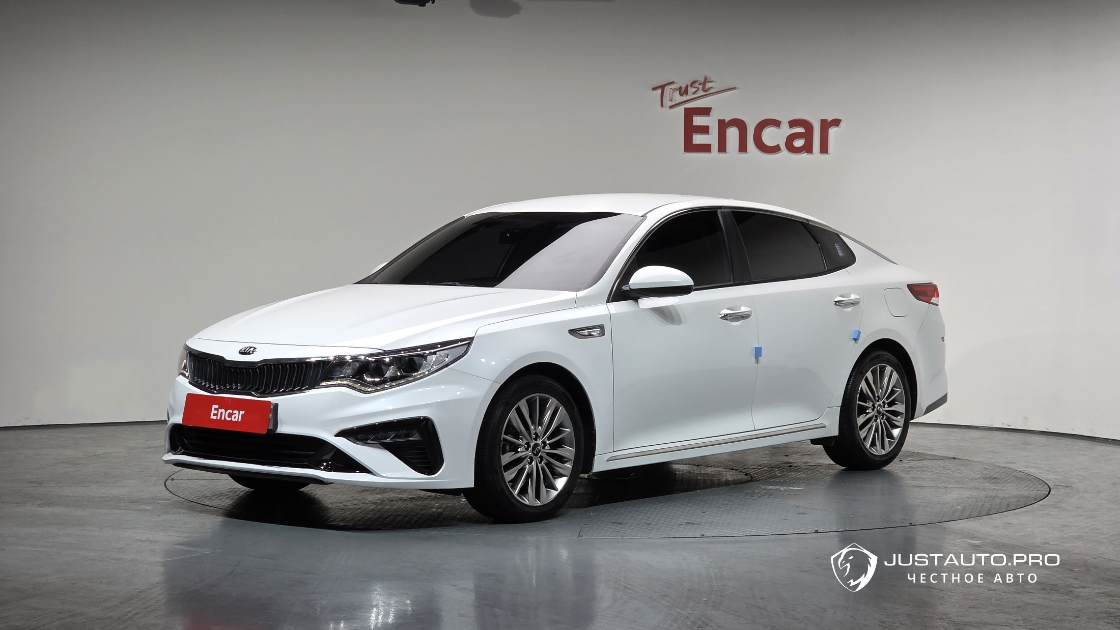 Автомобиль Kia K5