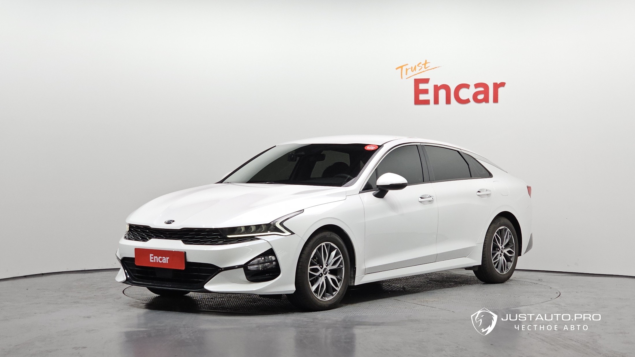 Автомобиль Kia K5