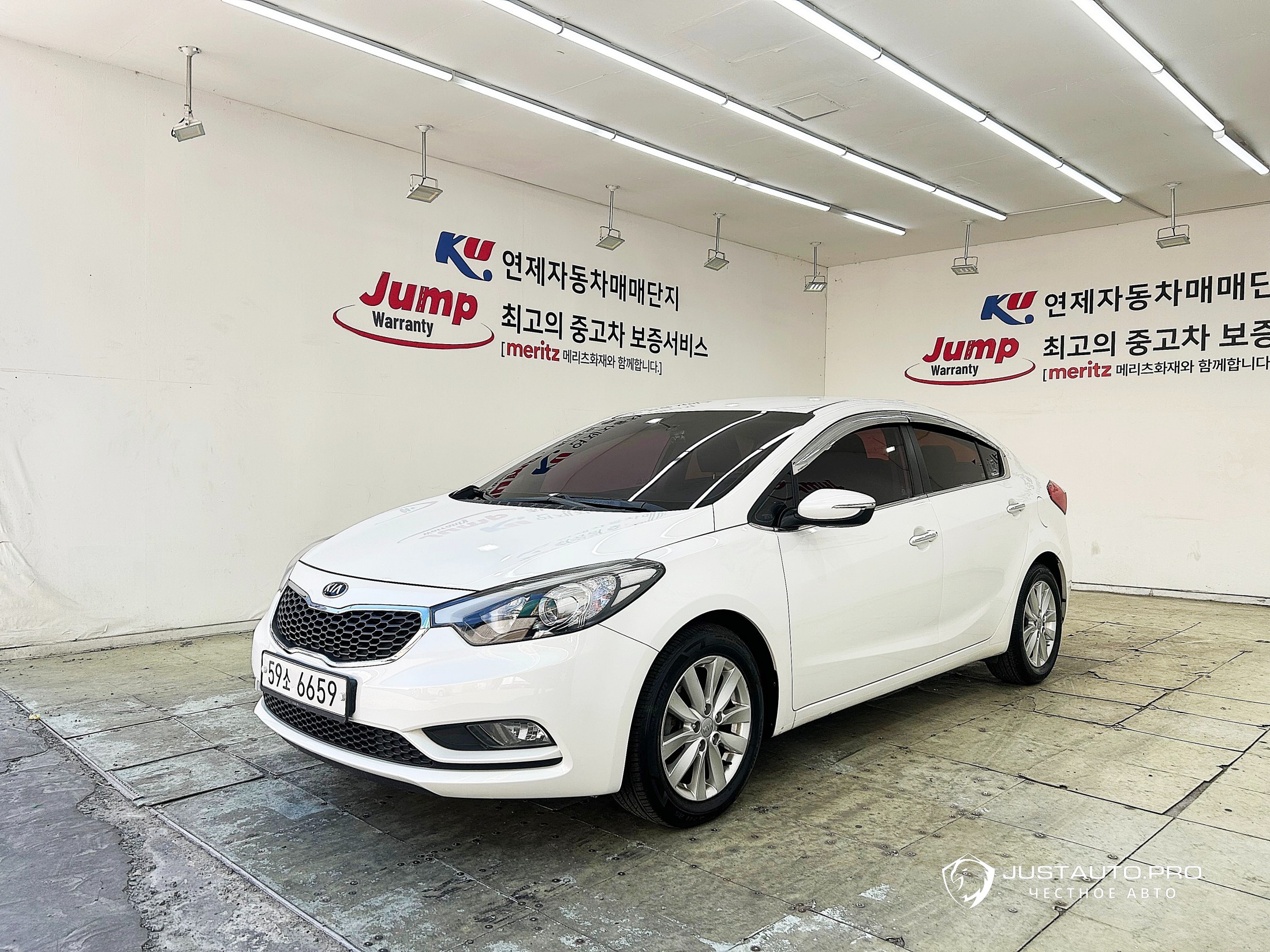 Автомобиль Kia K3