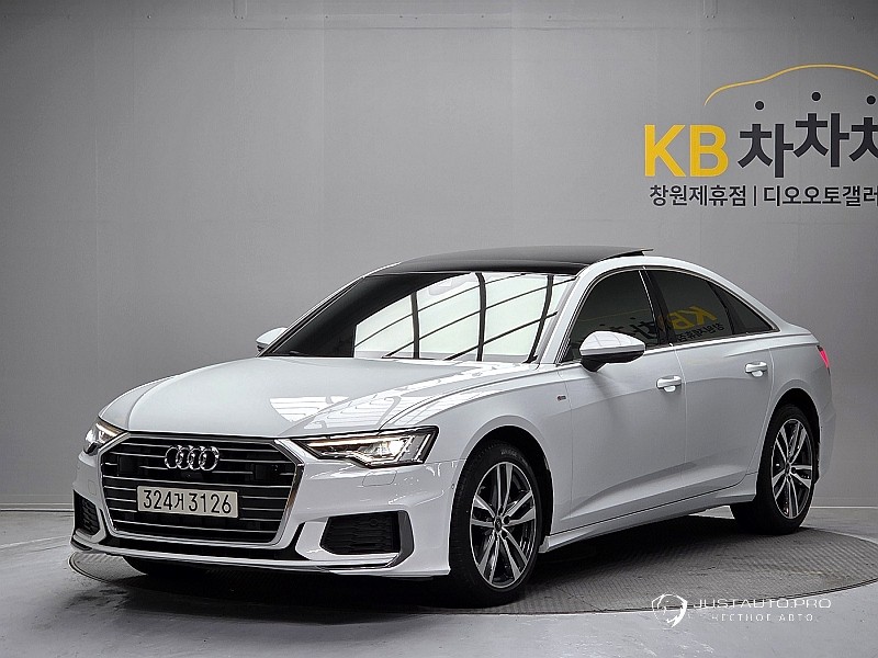 Автомобиль Audi A6