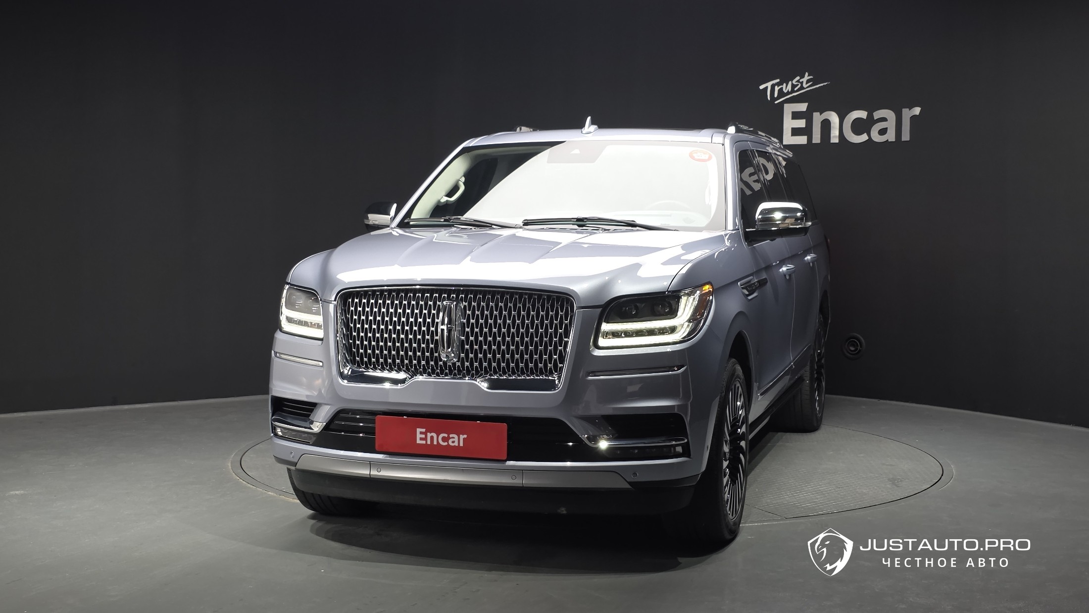 Автомобиль Lincoln Navigator