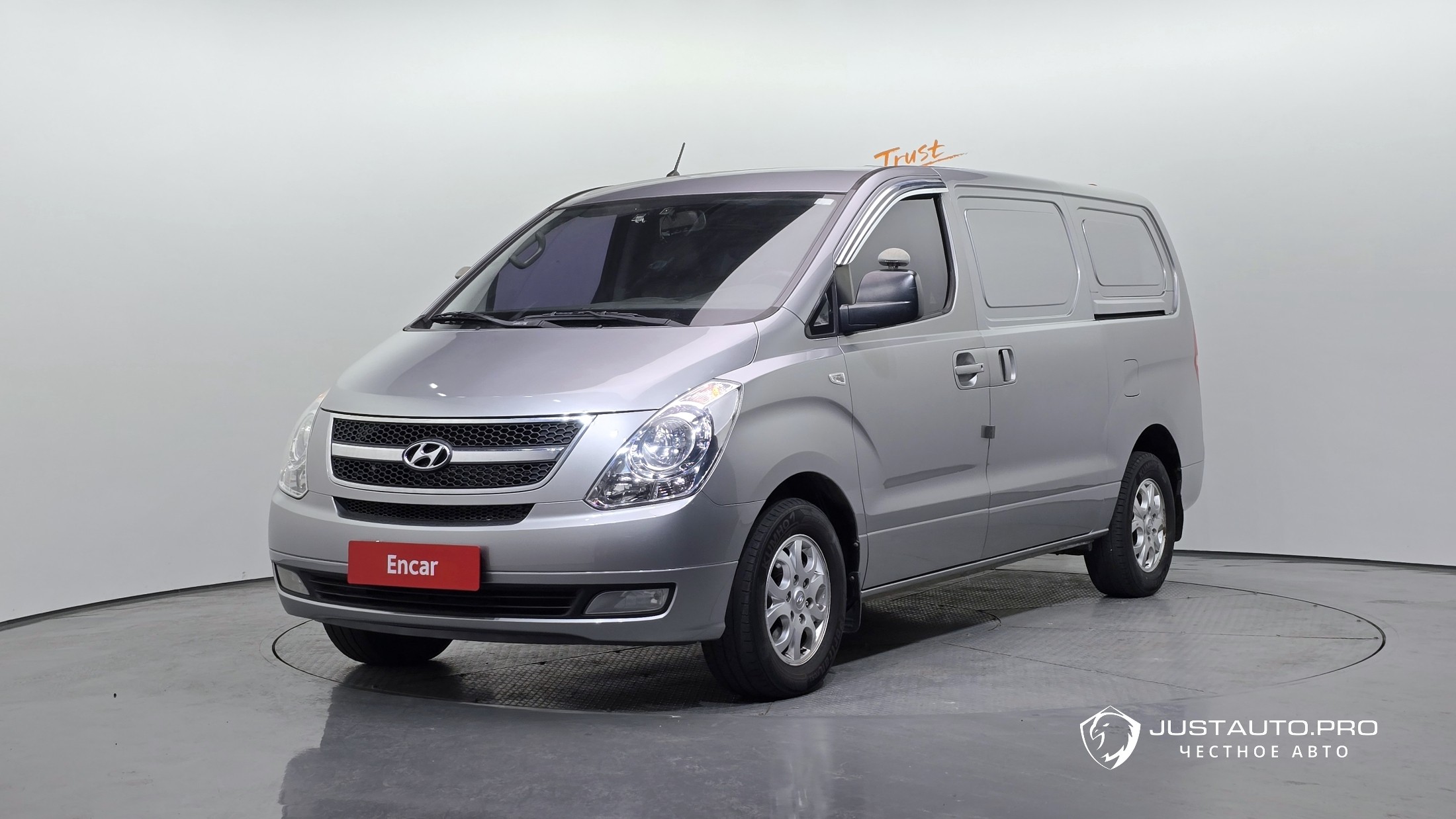 Автомобиль Hyundai Starex
