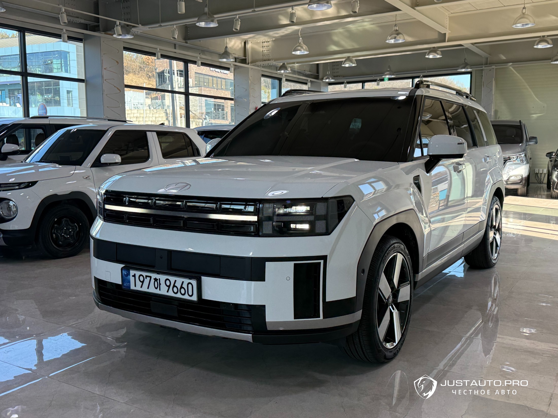 Автомобиль Hyundai Santafe