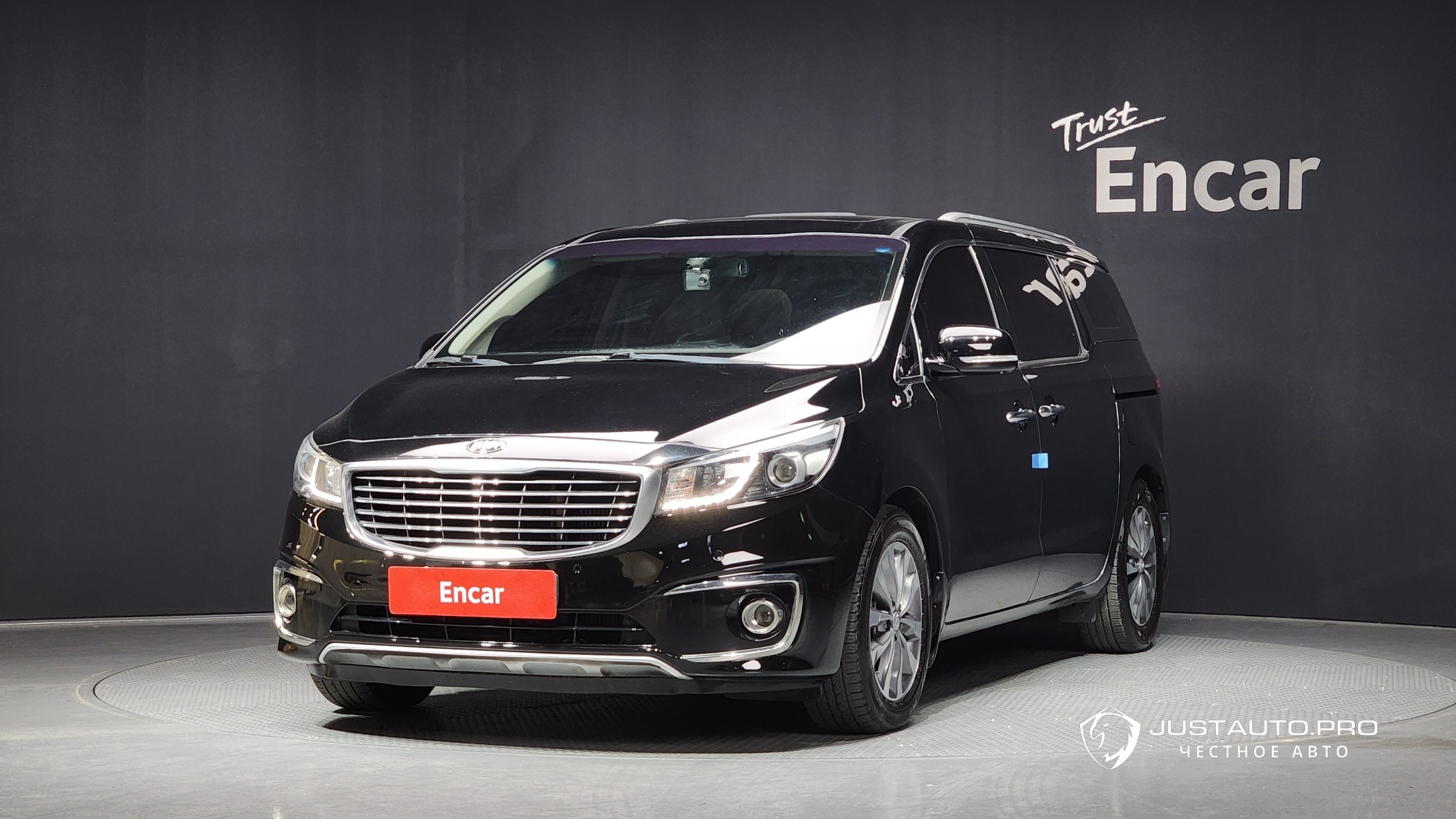 Автомобиль Kia Canival