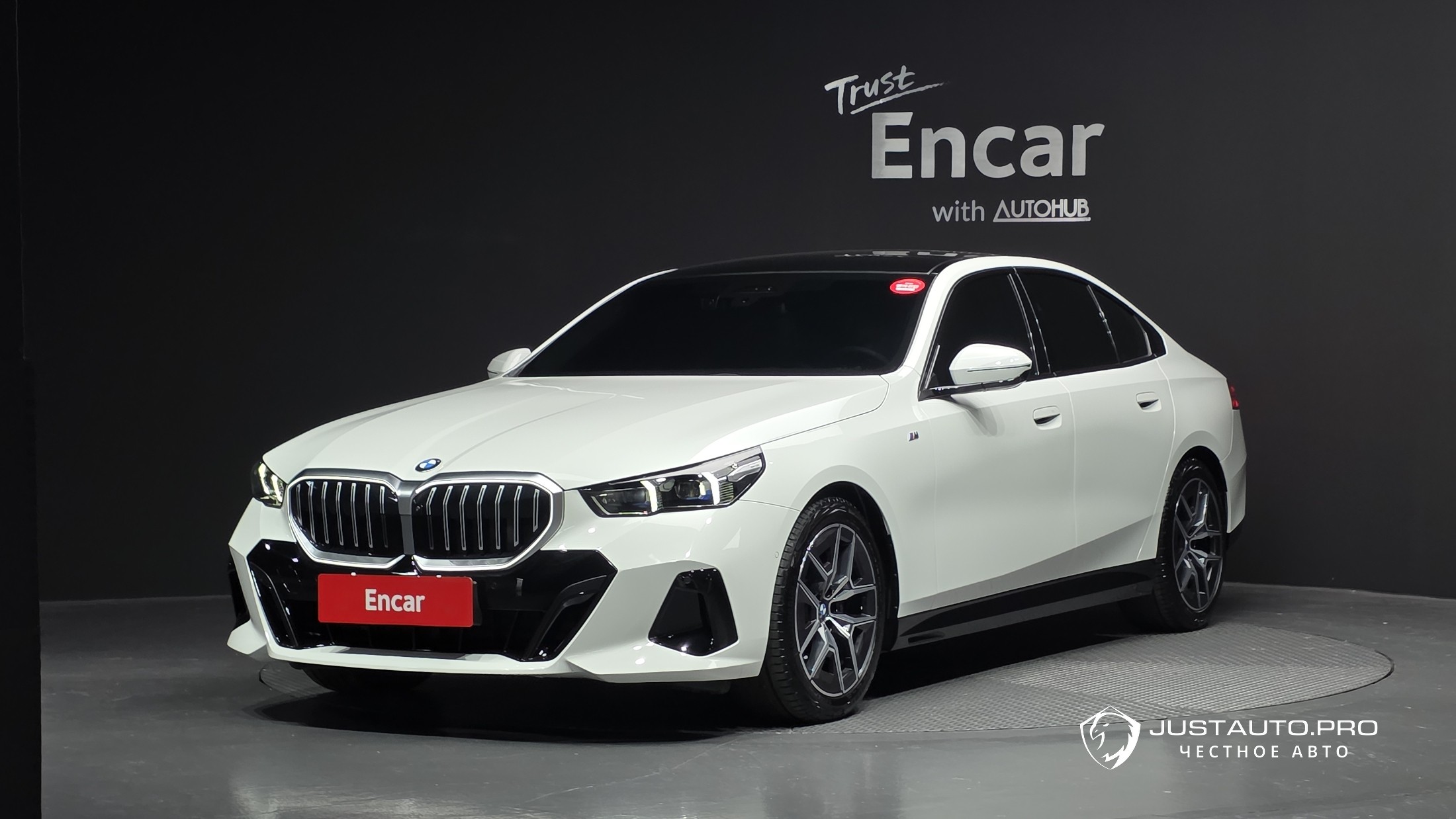 Автомобиль BMW 5-Series