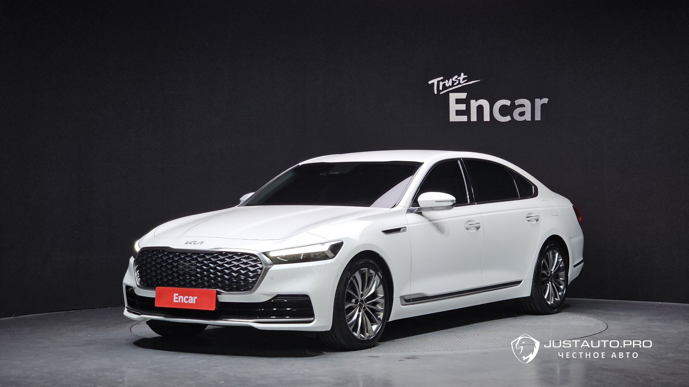 Автомобиль Kia K9