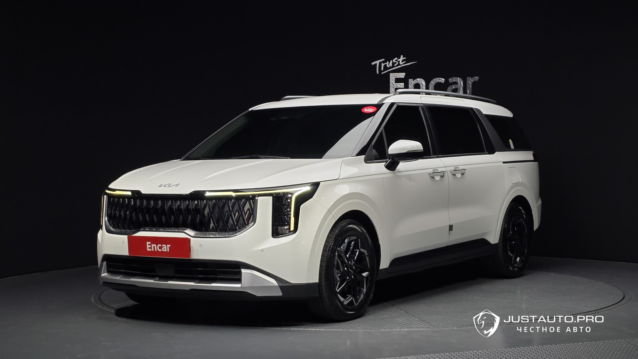 Автомобиль Kia Canival