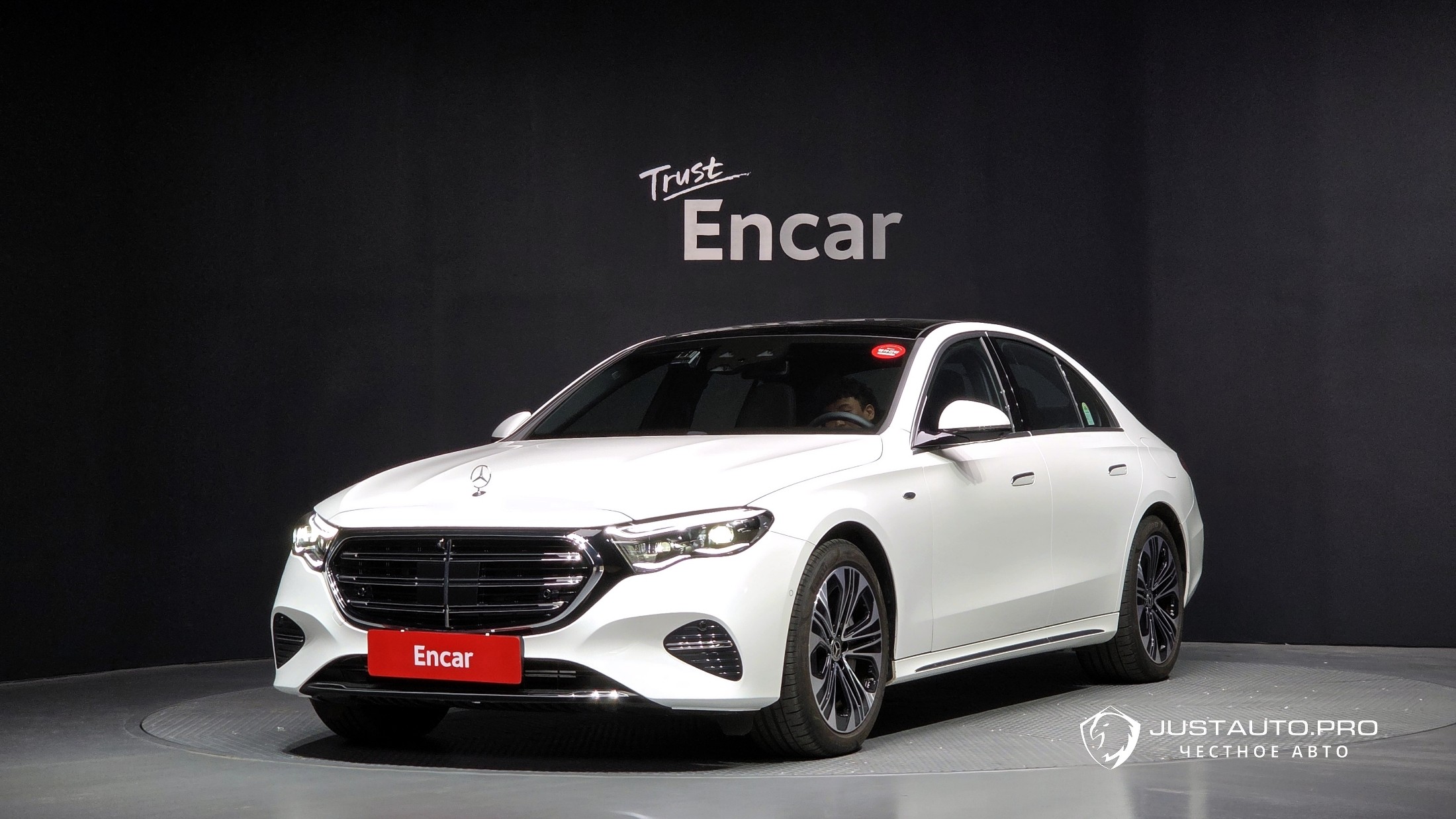 Автомобиль Mercedes-Benz E-Class