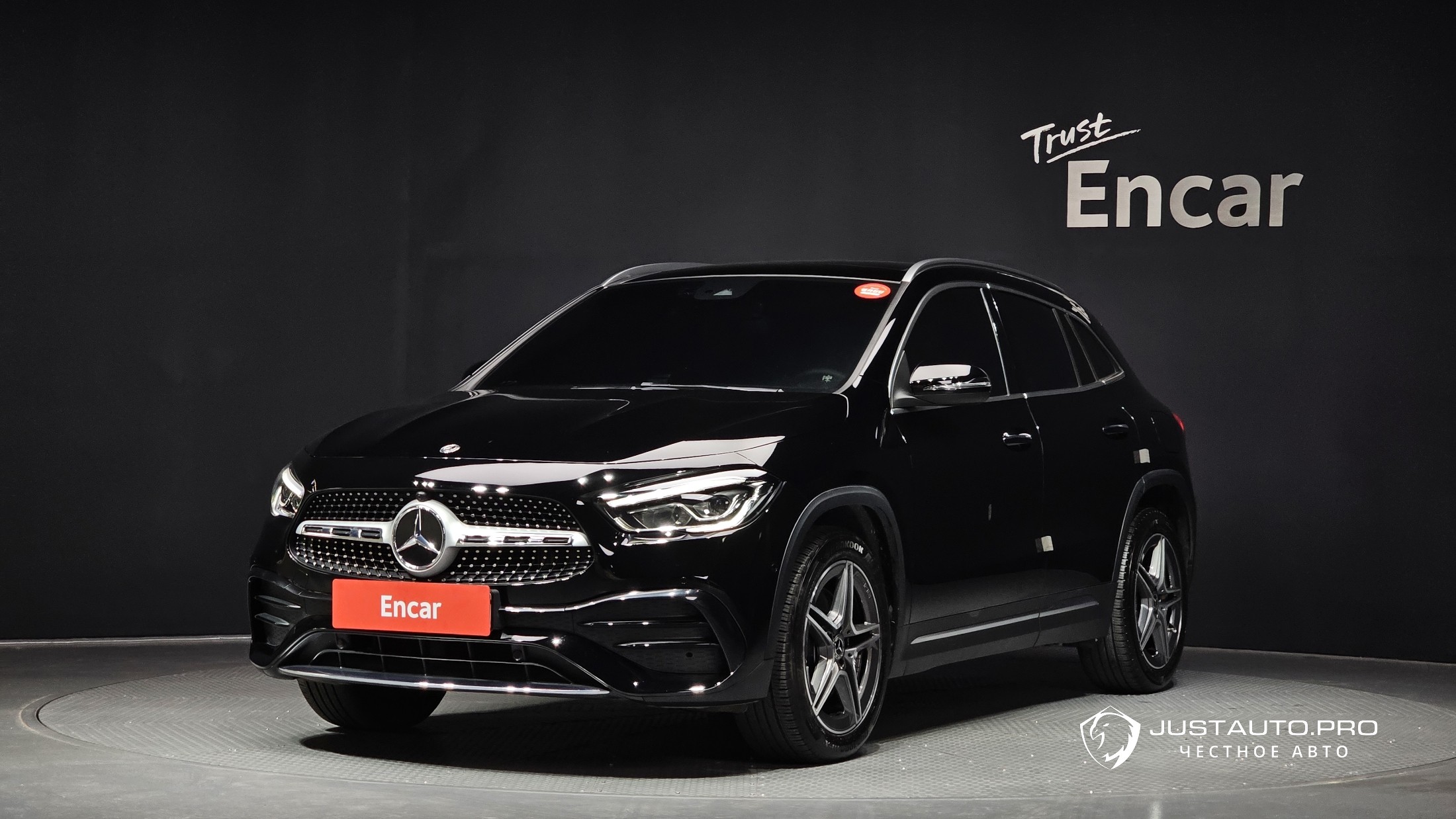 Автомобиль Mercedes-Benz GLA-Class