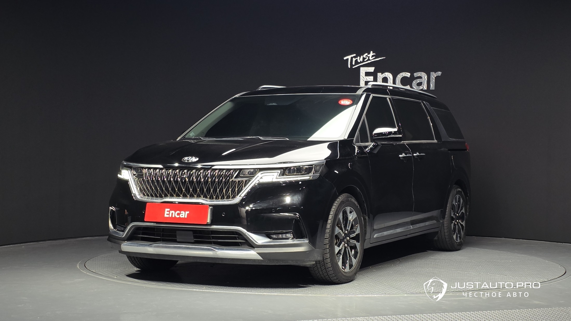 Автомобиль Kia Canival