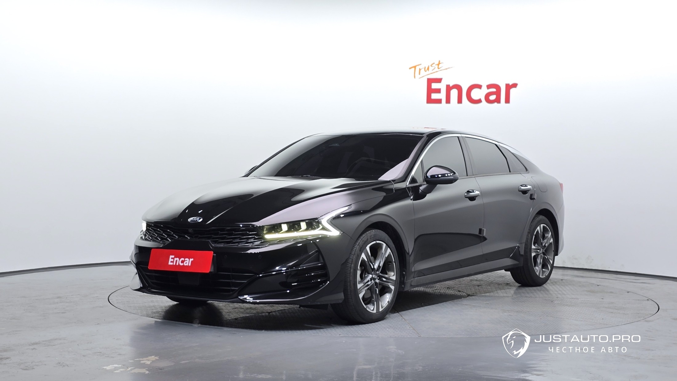 Автомобиль Kia K5
