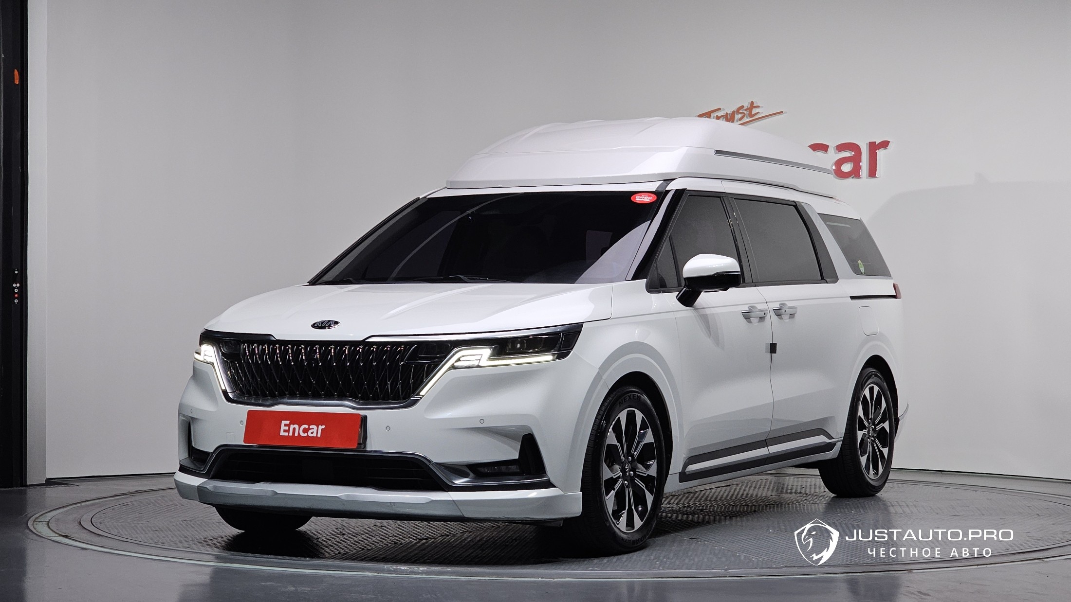 Автомобиль Kia Canival