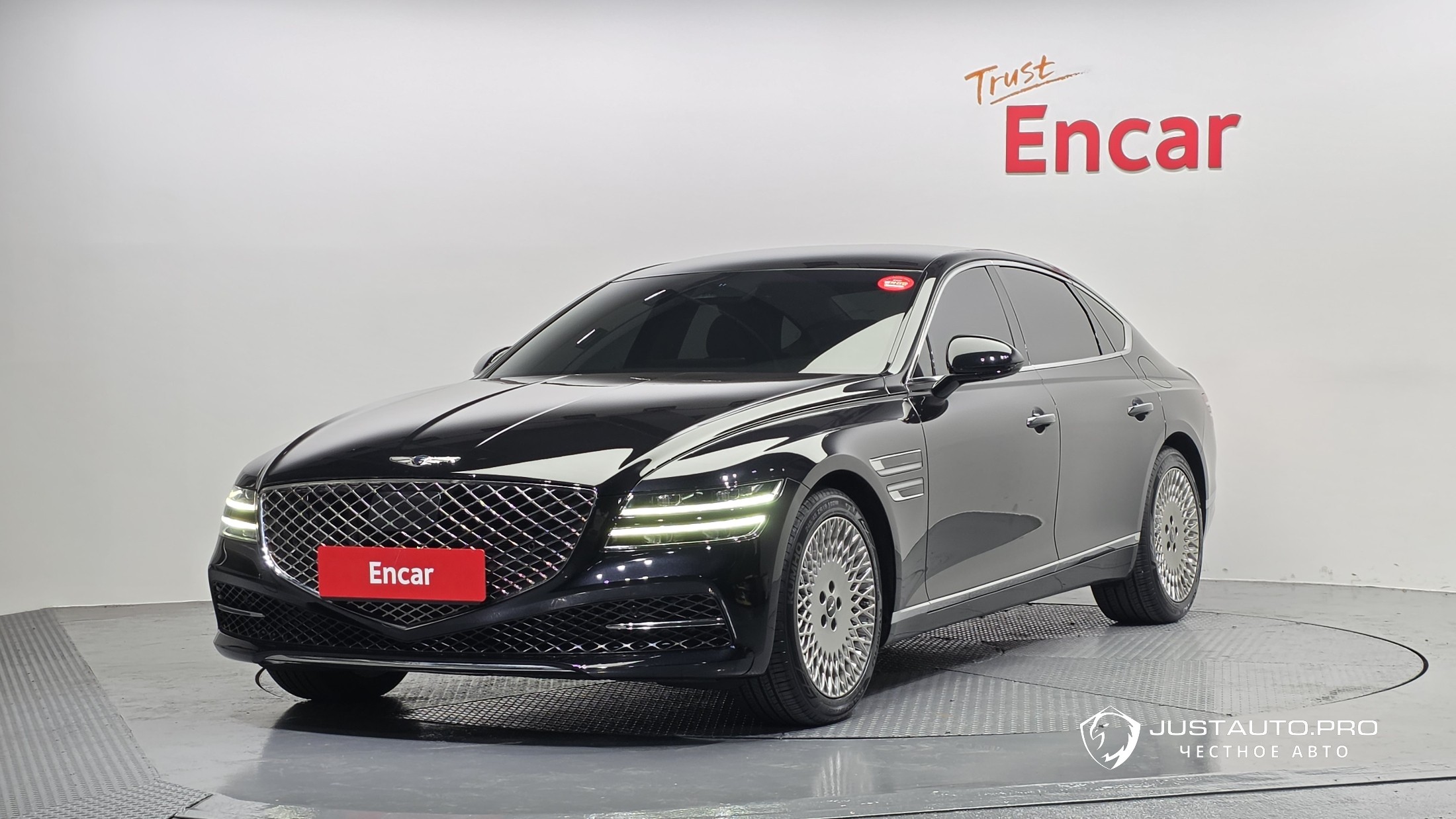 Автомобиль Genesis G80