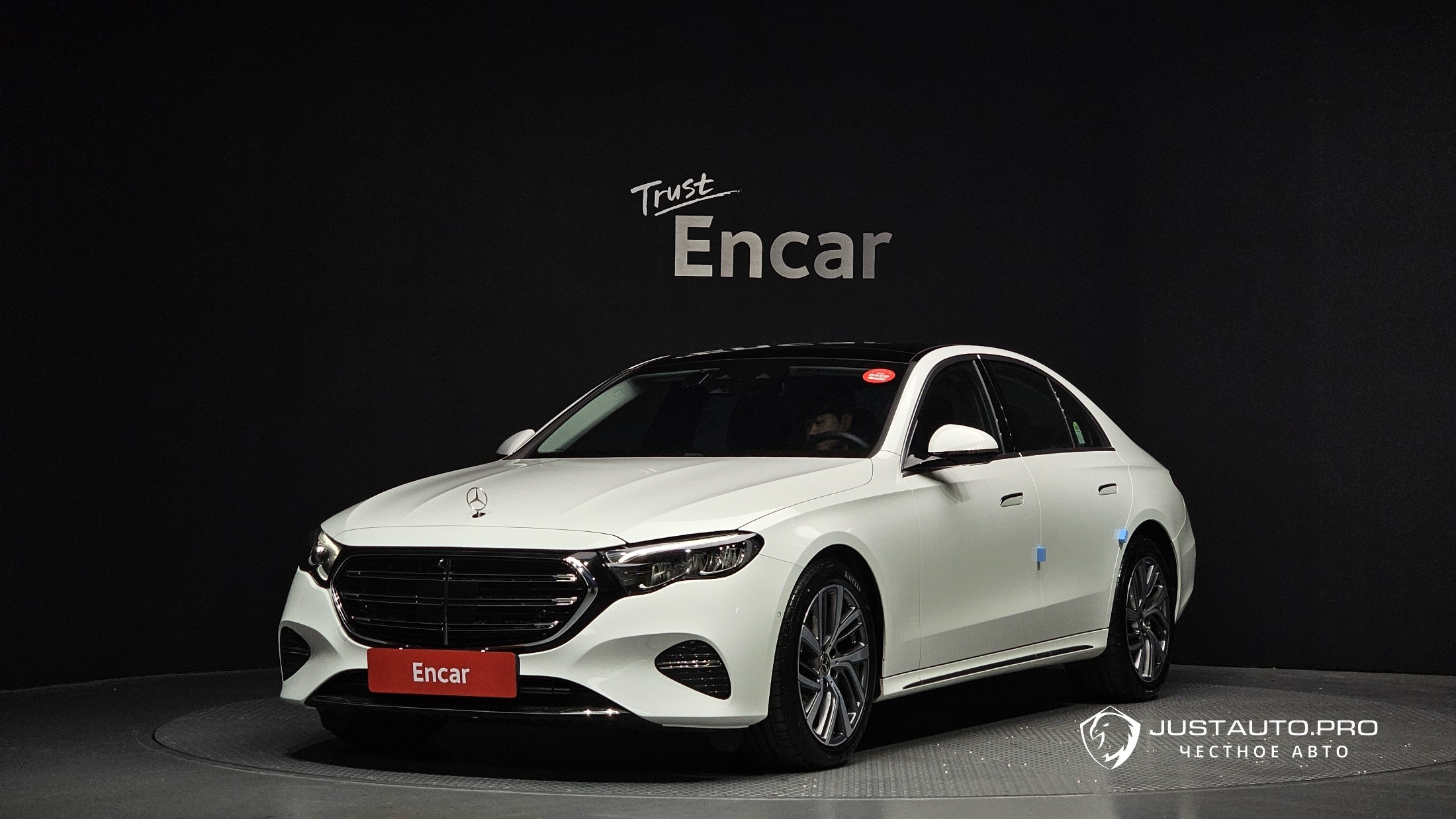 Автомобиль Mercedes-Benz E-Class