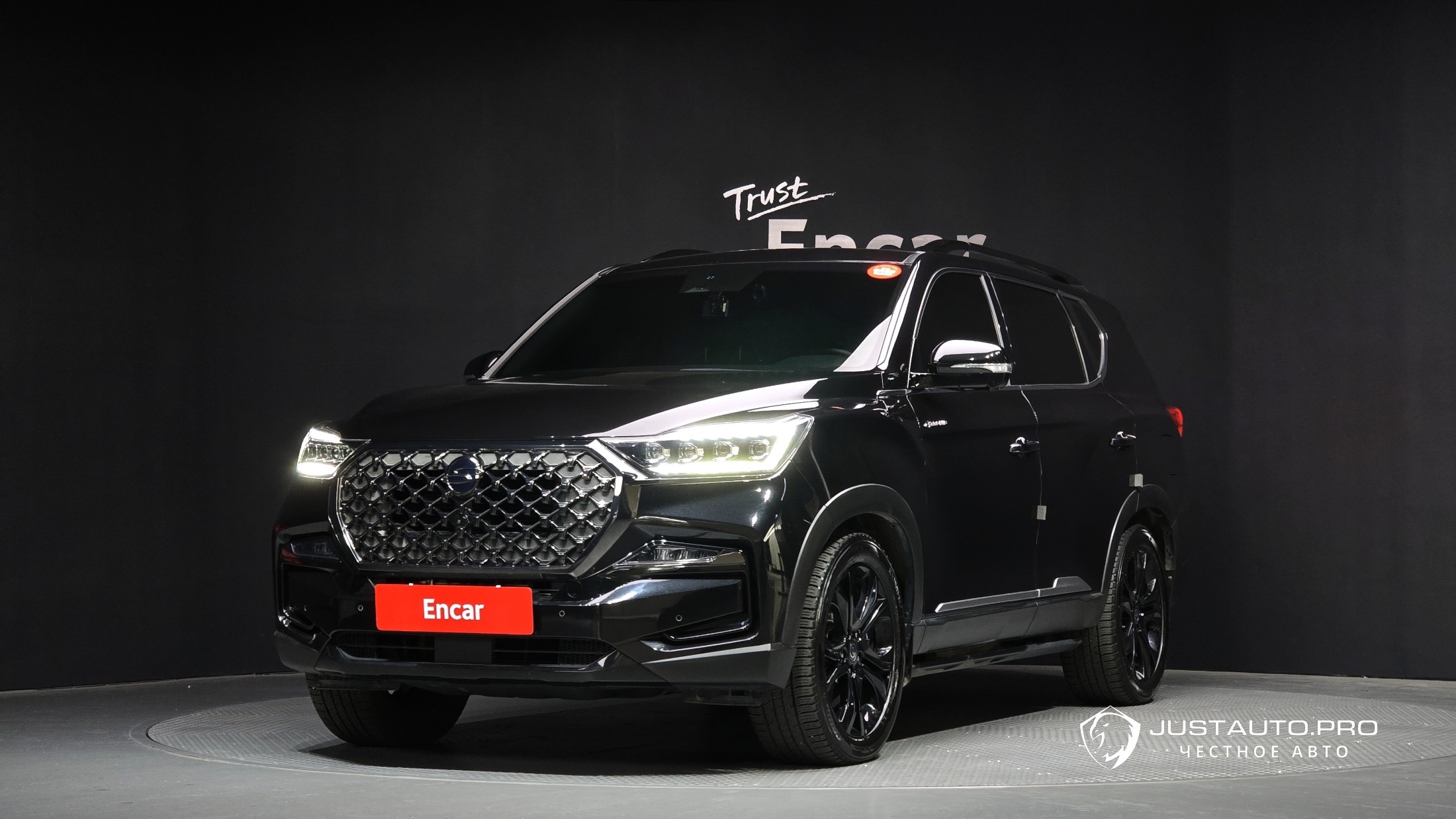 Автомобиль KG_Mobility_Ssangyong Rexton