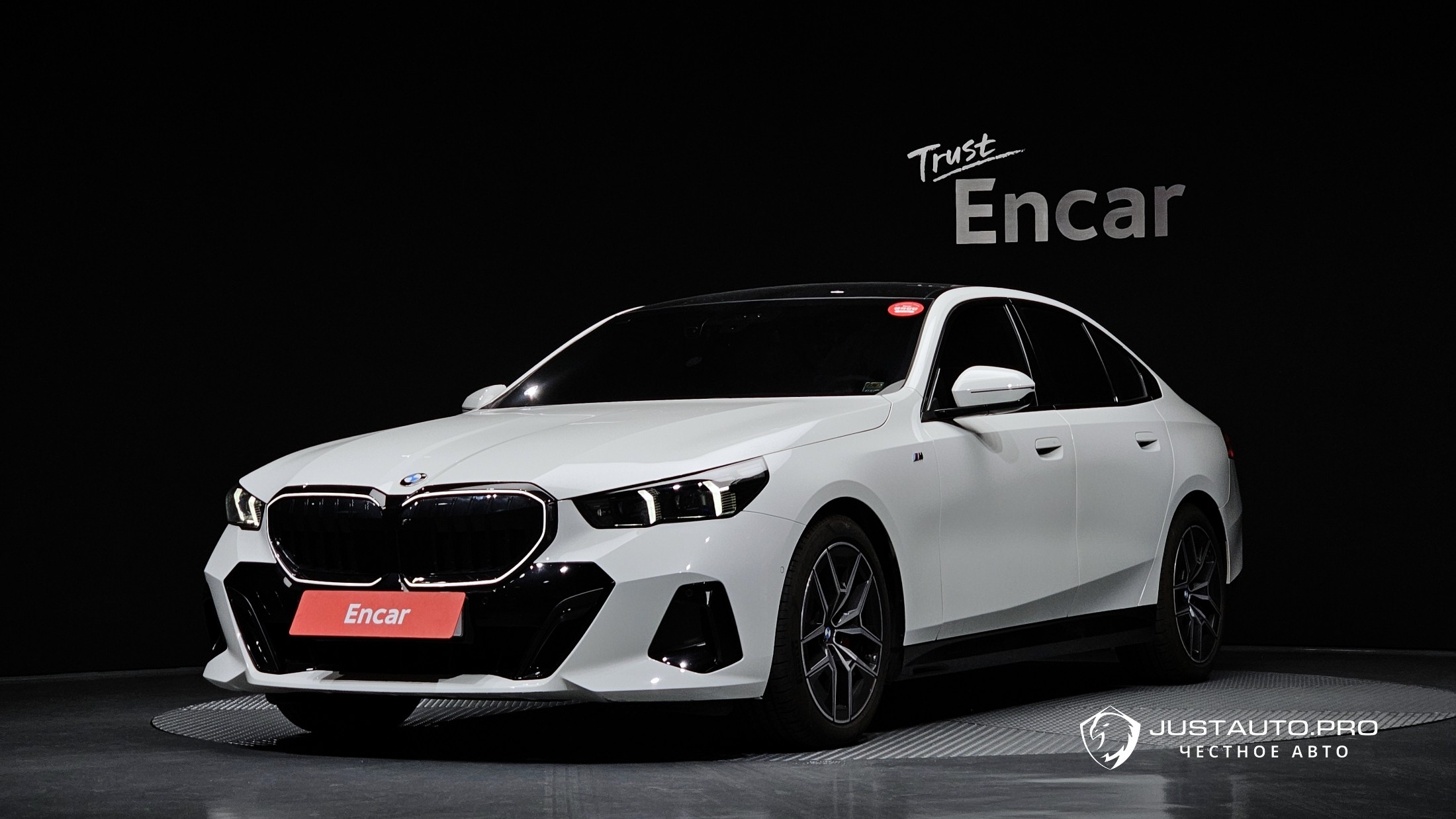 Автомобиль BMW 5-Series